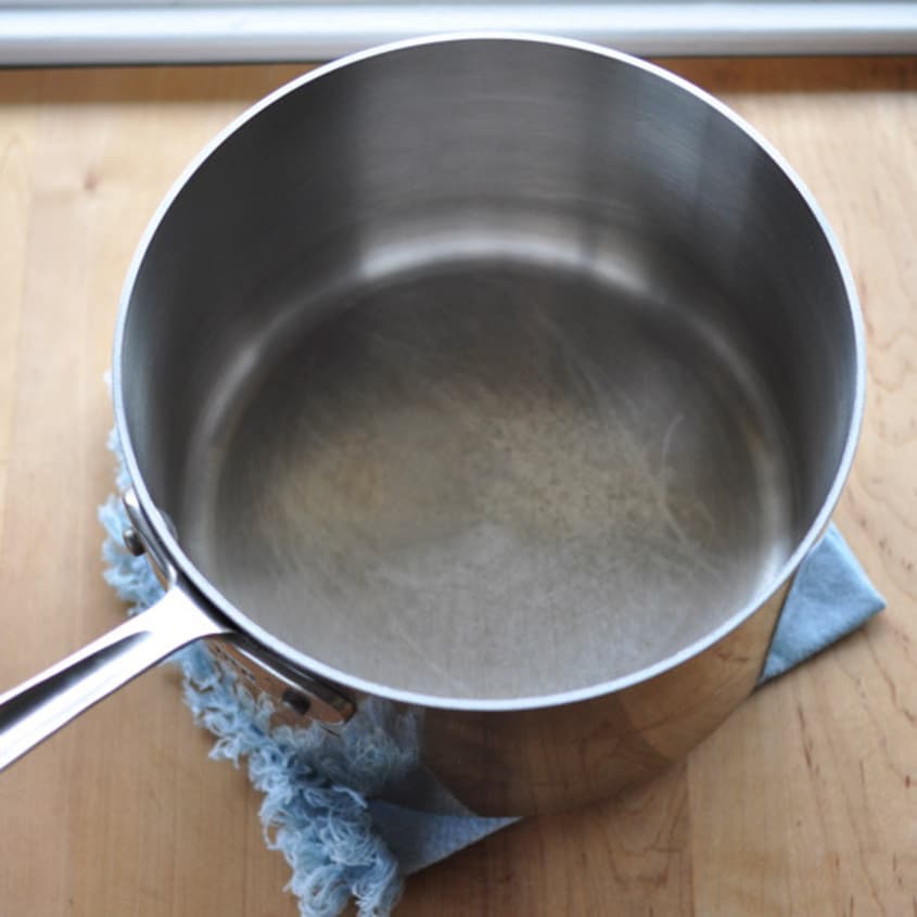 How To Remove Burnt Stains From Stainless Steel Vinegar