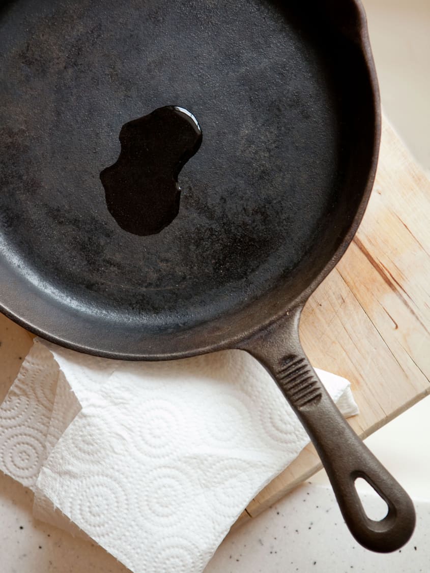 How To Restore A Rusty Cast Iron Skillet Kitchn 