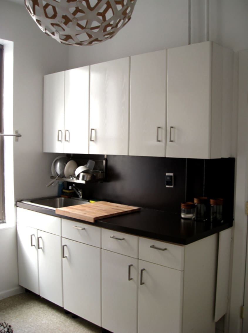 Kitchen Project Cheri Shows Us How To Paint Ugly Laminate Kitchen