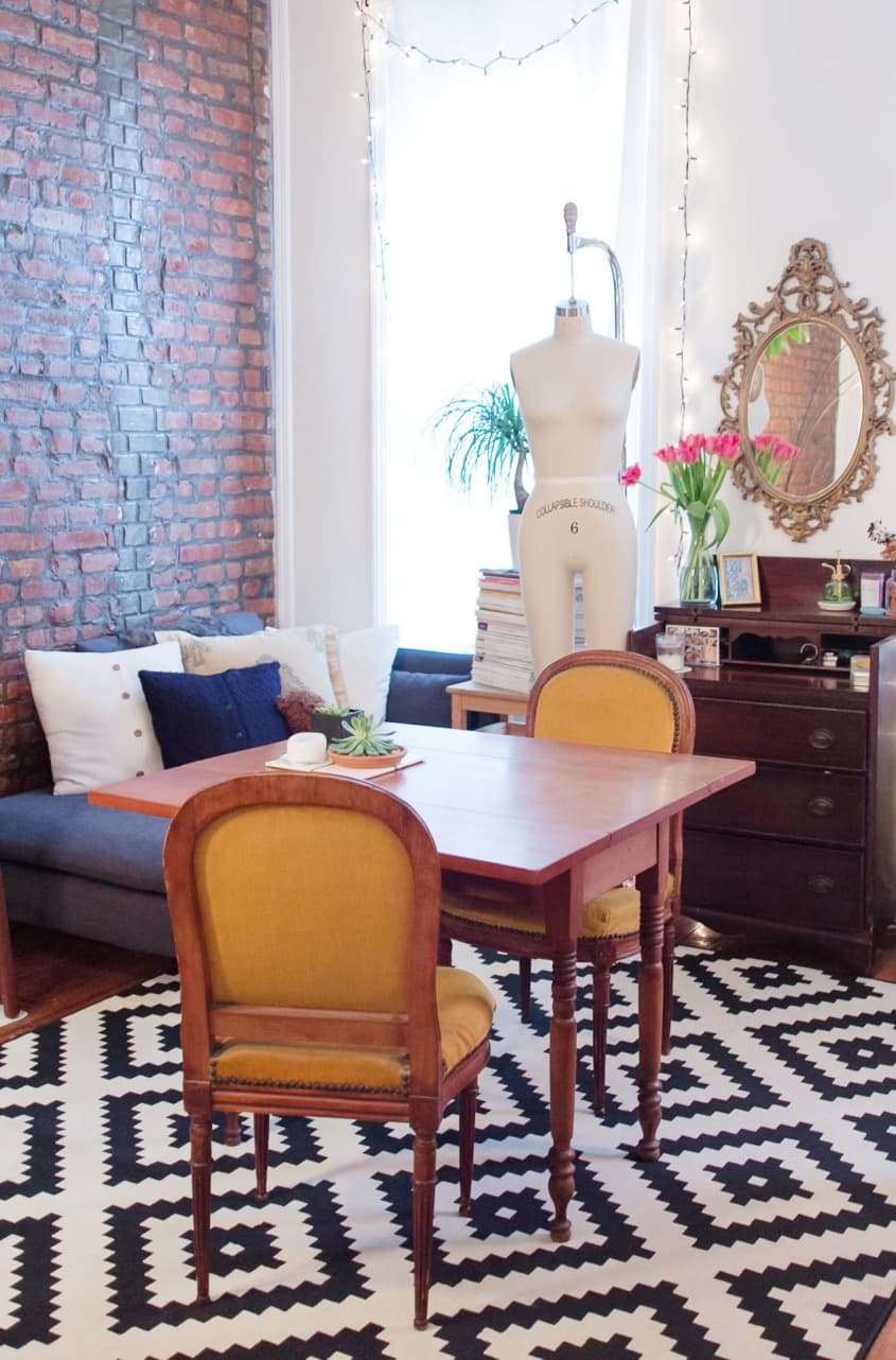 House Tour: A Small & Stylish Brooklyn Studio | Apartment Therapy