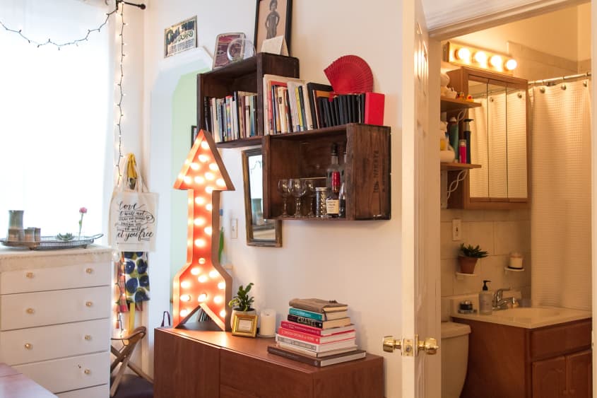 House Tour: A Small & Stylish Brooklyn Studio | Apartment Therapy