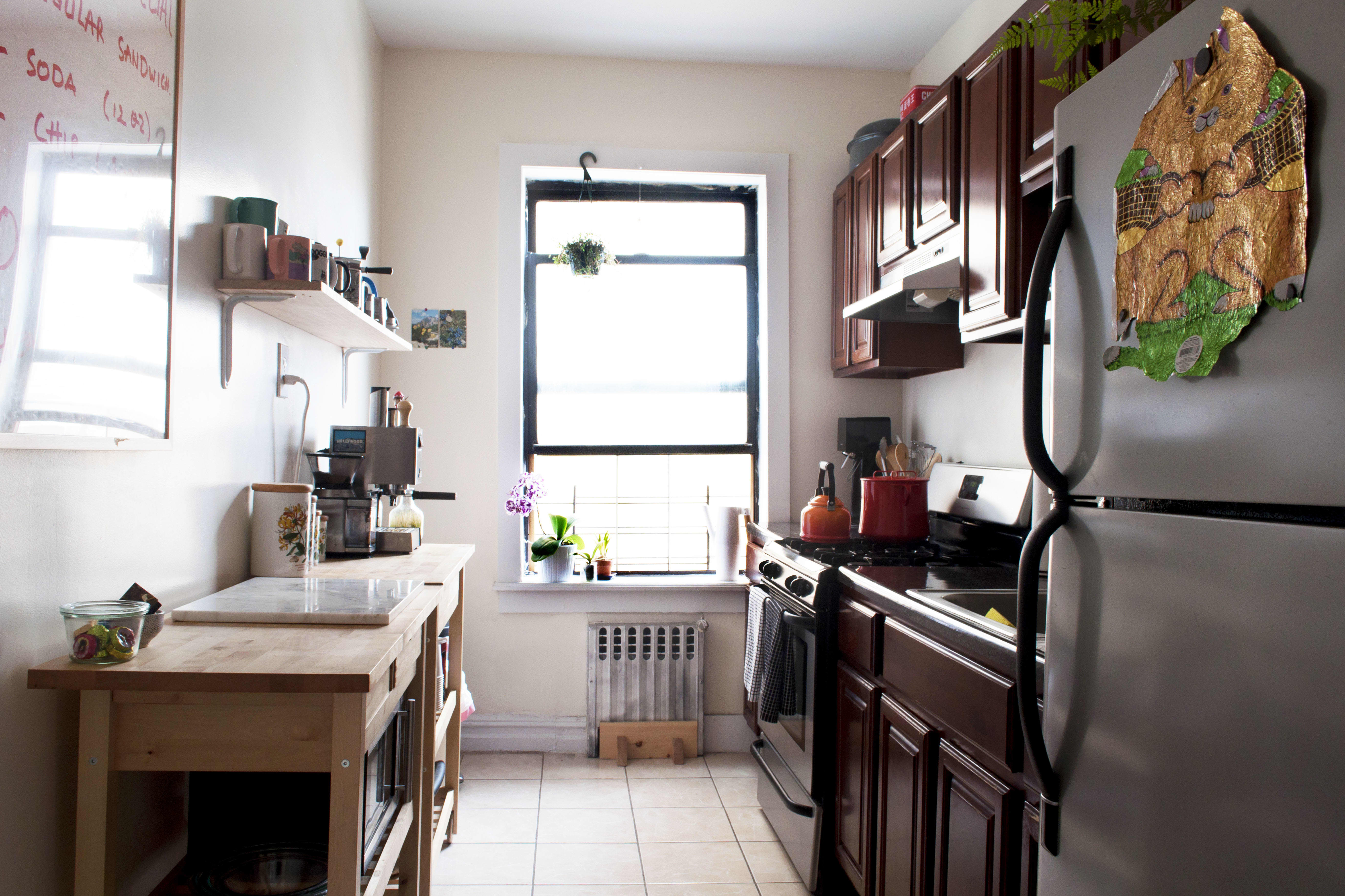 House Tour: An Art-Filled Crown Heights Apartment | Apartment Therapy