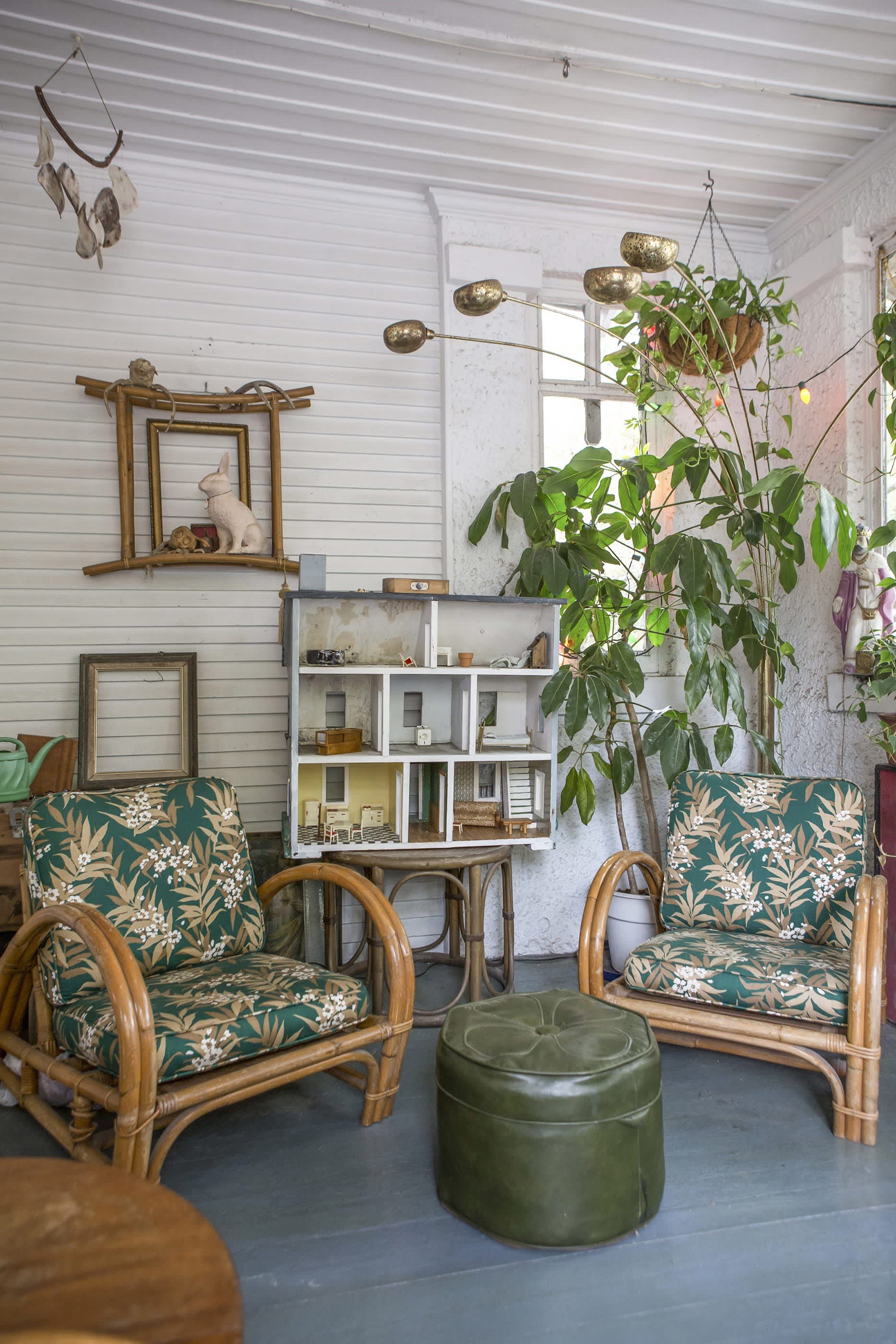 House Tour: A '70s-Inspired New Orleans Apartment ...