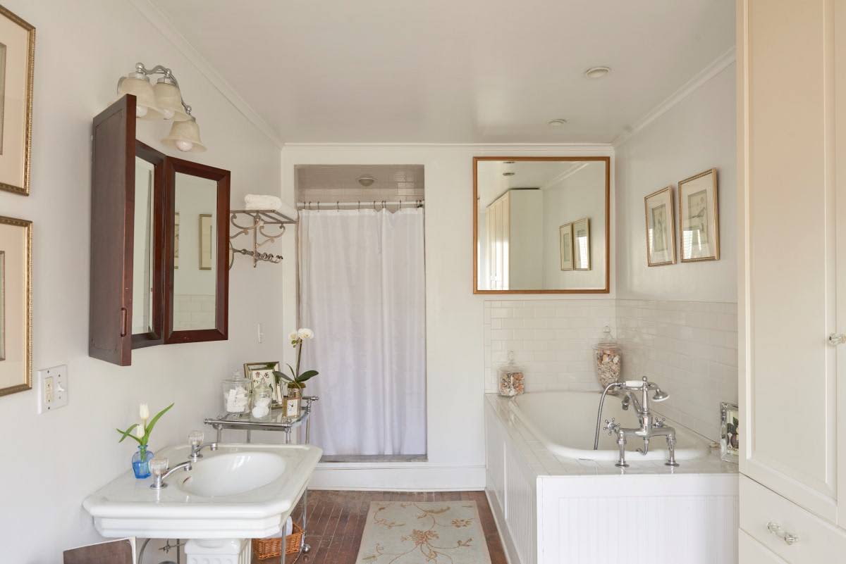 1 Main St, Sharon, CT Apartment Therapy