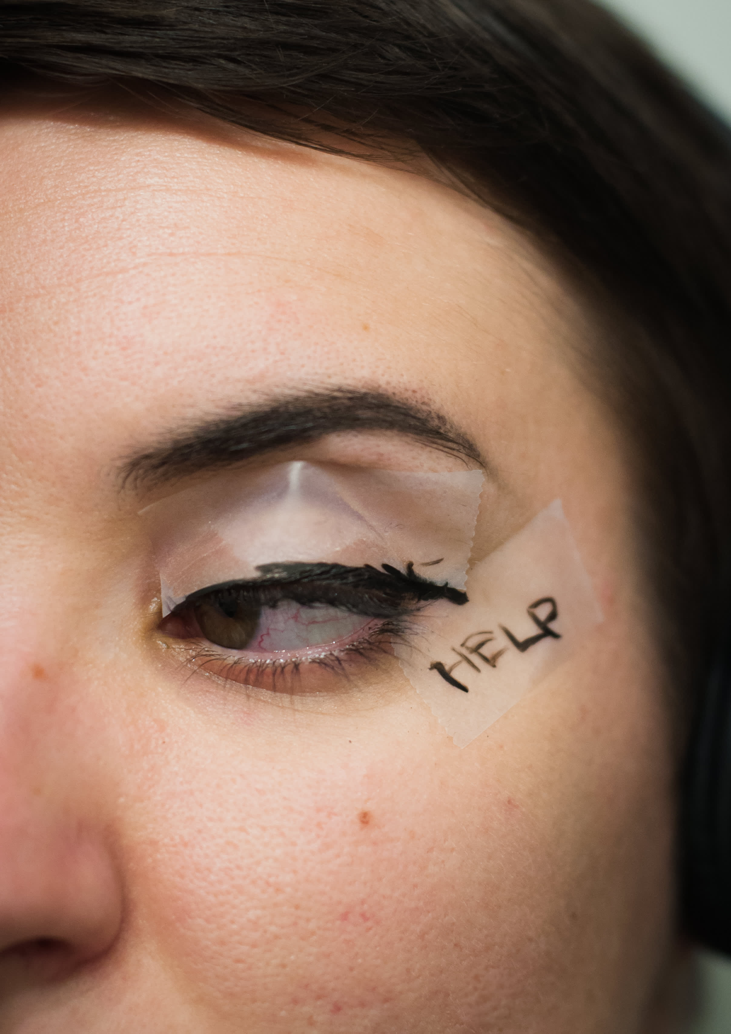 liquid eyeliner under eye