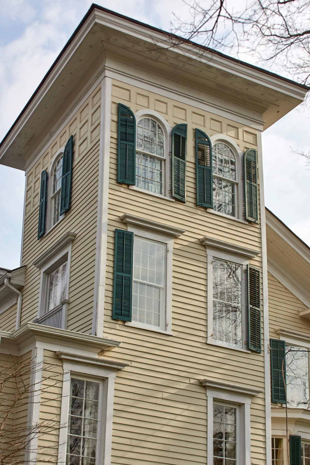 1 Main St, Sharon, CT Apartment Therapy