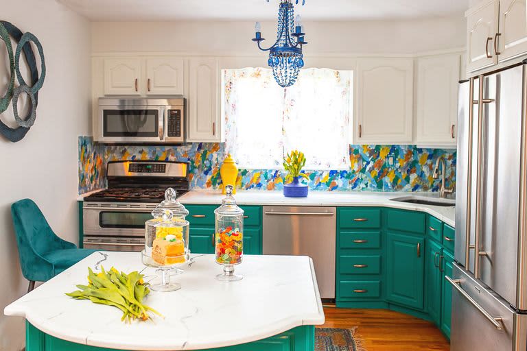 The Low Down On How Painted Kitchen Cabinets Actually Hold Up Over Time Apartment Therapy