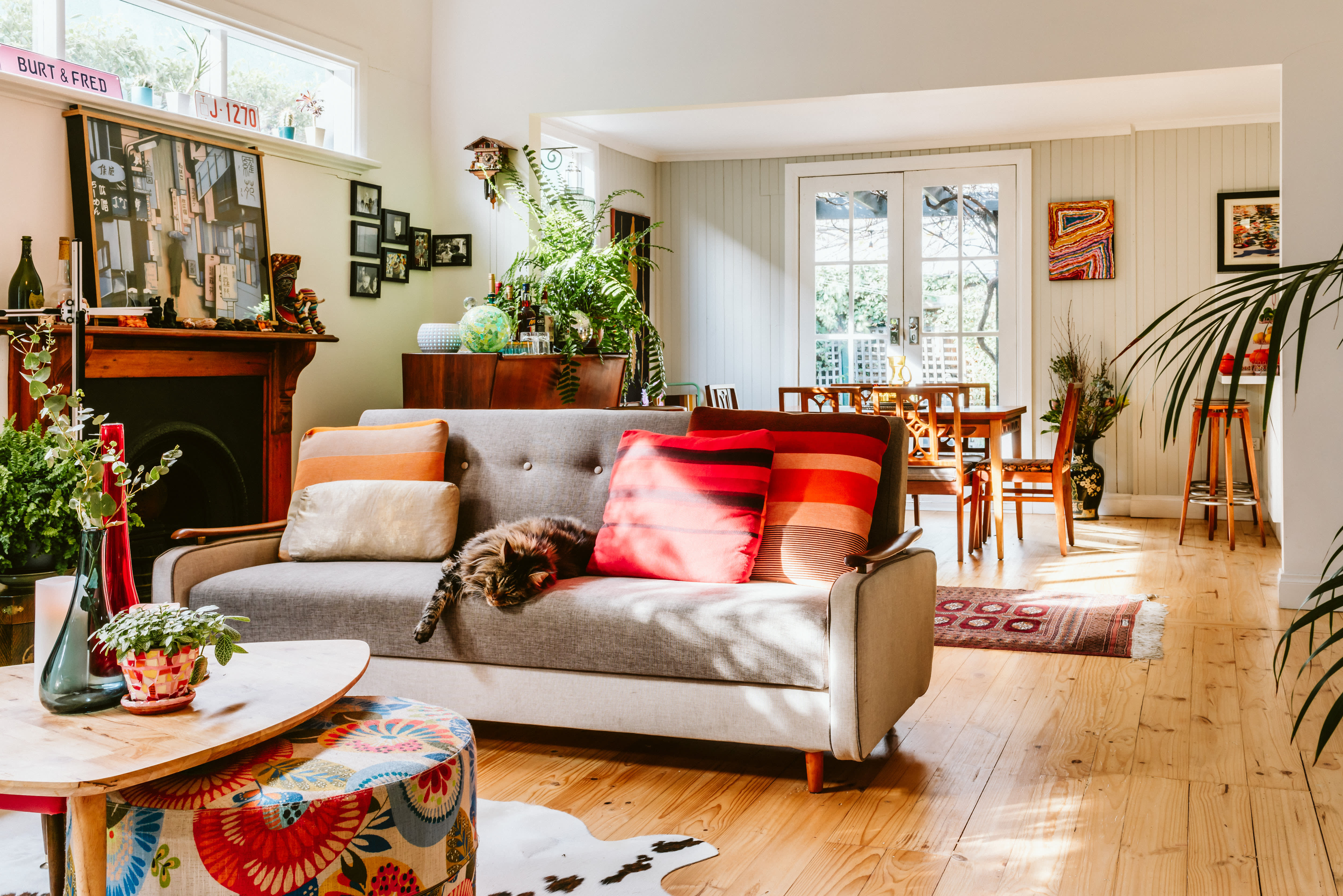 Featured image of post 1920 Homes Interior / Simple layouts paired with open interior space are hallmarks of the ranch house, as are big slabs of window glass.