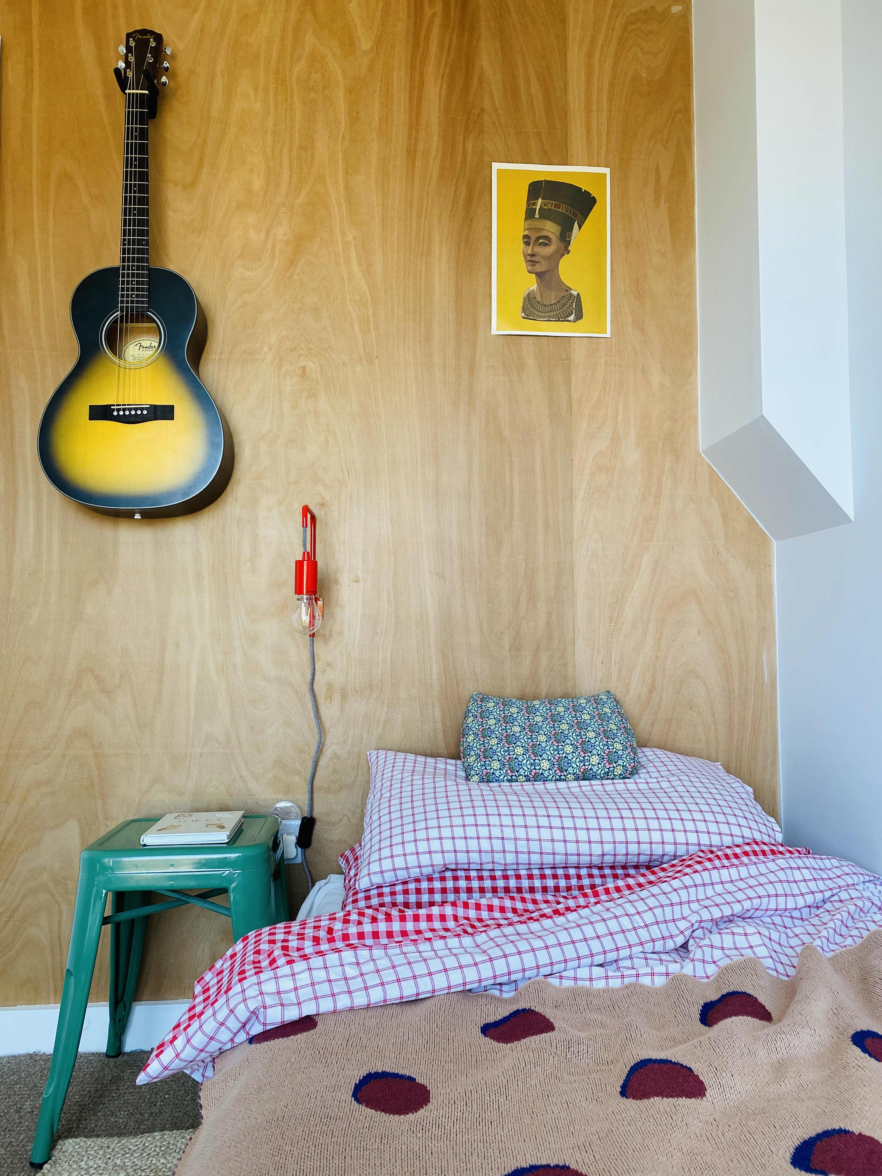 Primary Colors Uk Renovated Home Photos Apartment Therapy