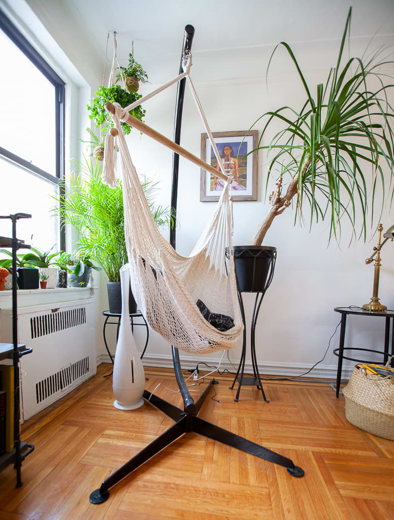 outdoor winter living space for rent on Gothic Jungalow Style Nyc Apartment Rental Photos Apartment Therapy