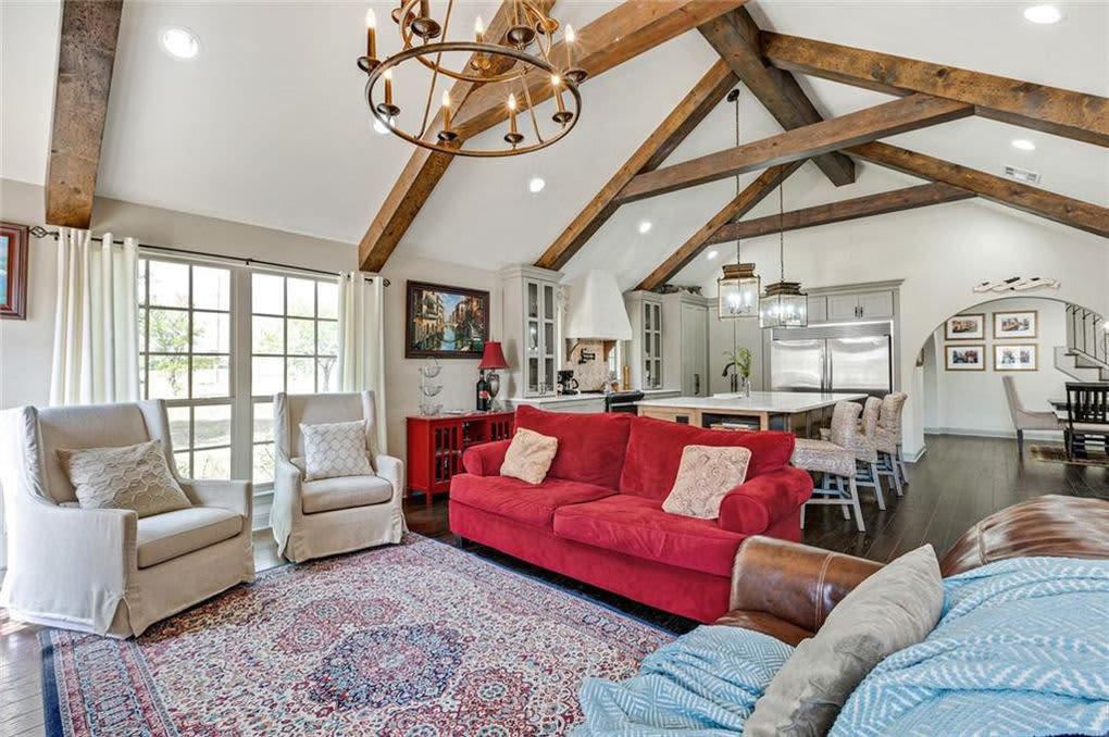 Fixer Upper Season 4 House For Sale In Waco Apartment Therapy