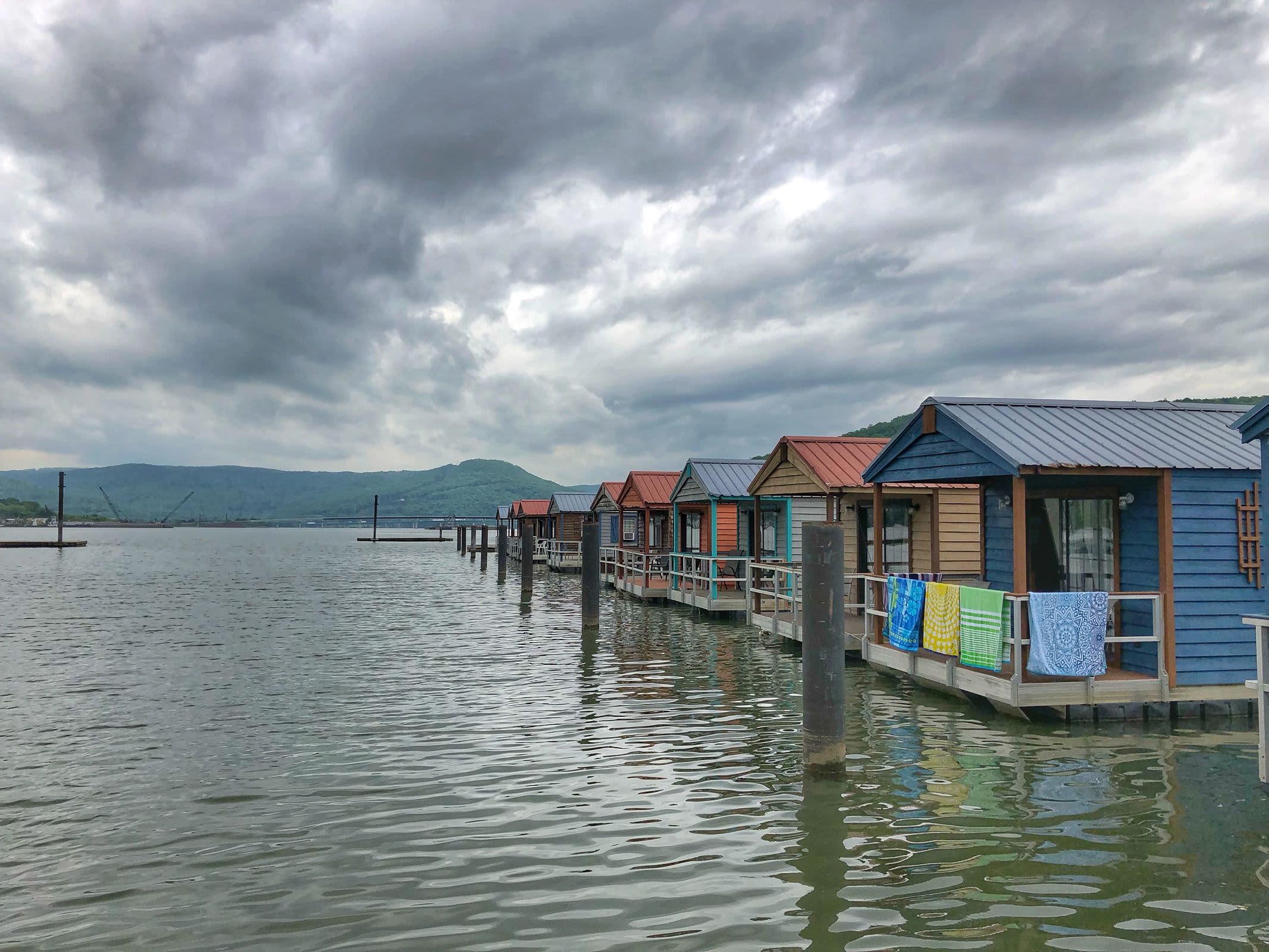 Floating Cabins Tennessee River Rentals Apartment Therapy