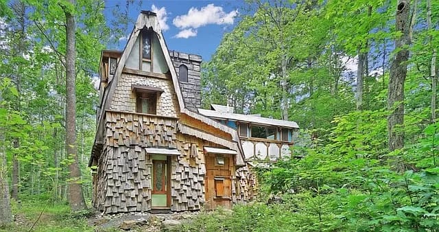 Wizard S Den House For Sale In Maine Apartment Therapy