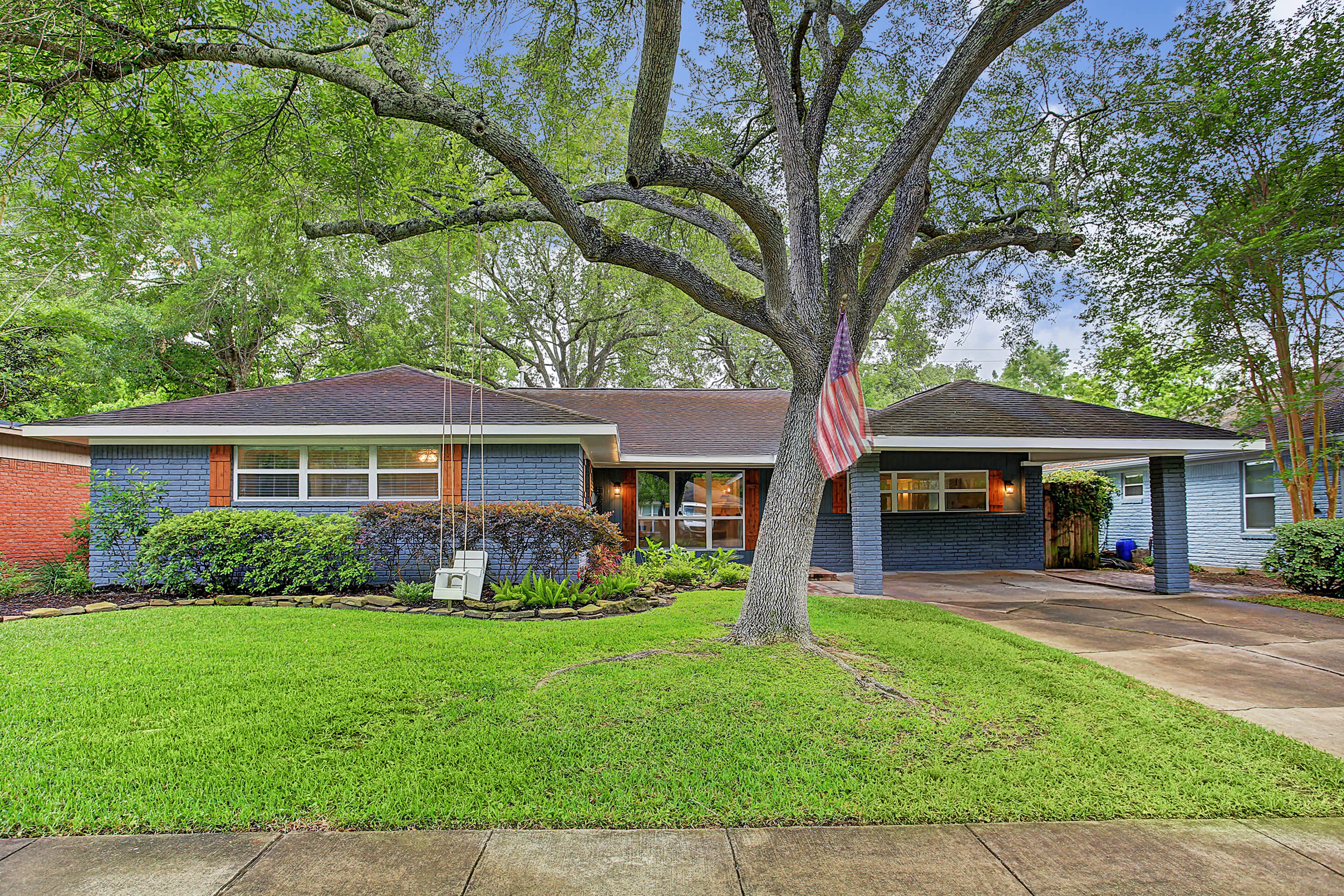 5623 Mcknight Street Houston Texas 77035 Apartment Therapy