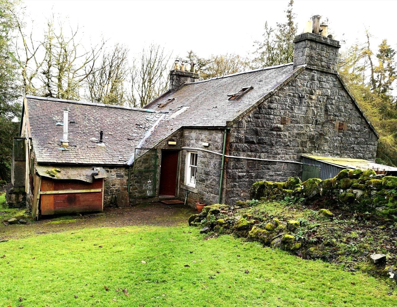 Remote Scottish House For Sale - Fixer Upper | Apartment Therapy