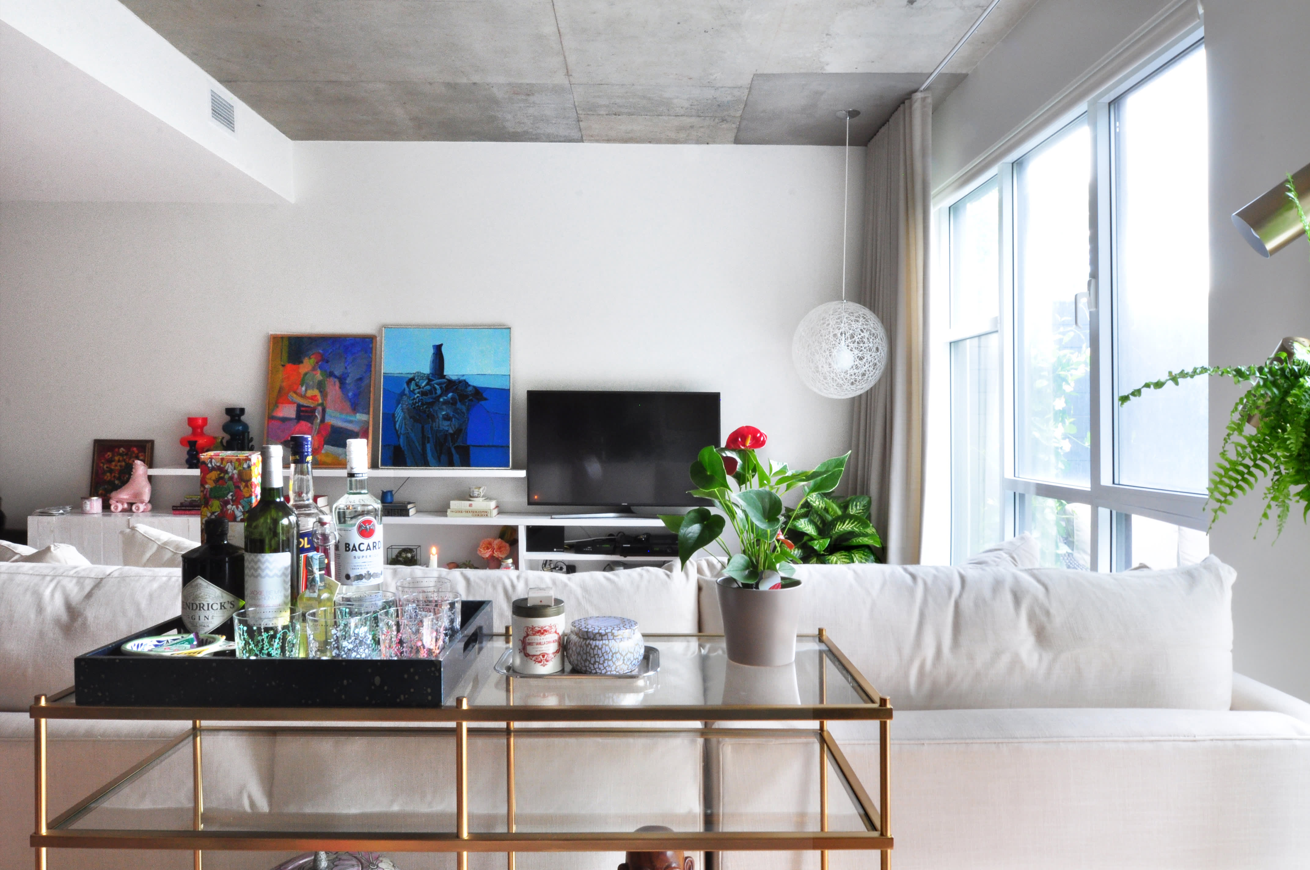 Canada Home Tour A Colorful Modern Montreal Apartment Apartment Therapy