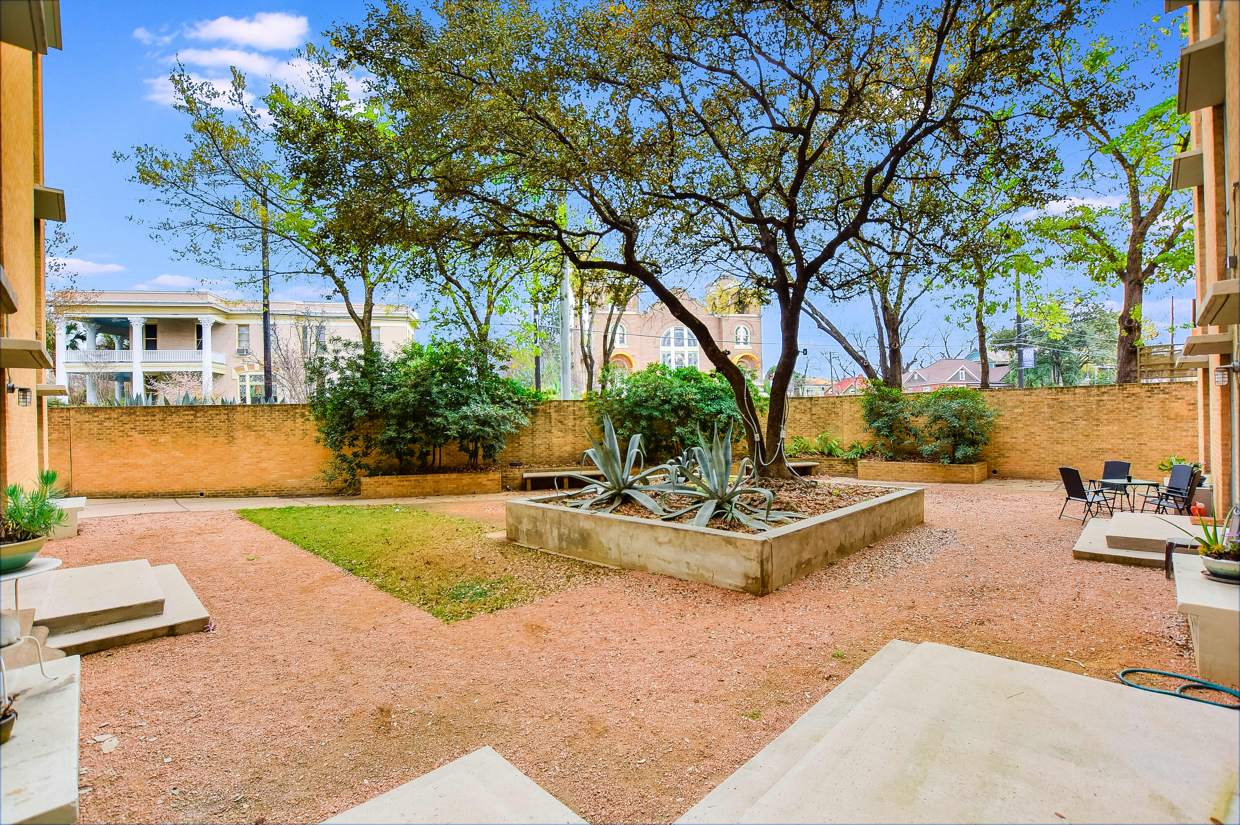 1115 South Alamo Street #2105, San Antonio, Texas | Apartment Therapy