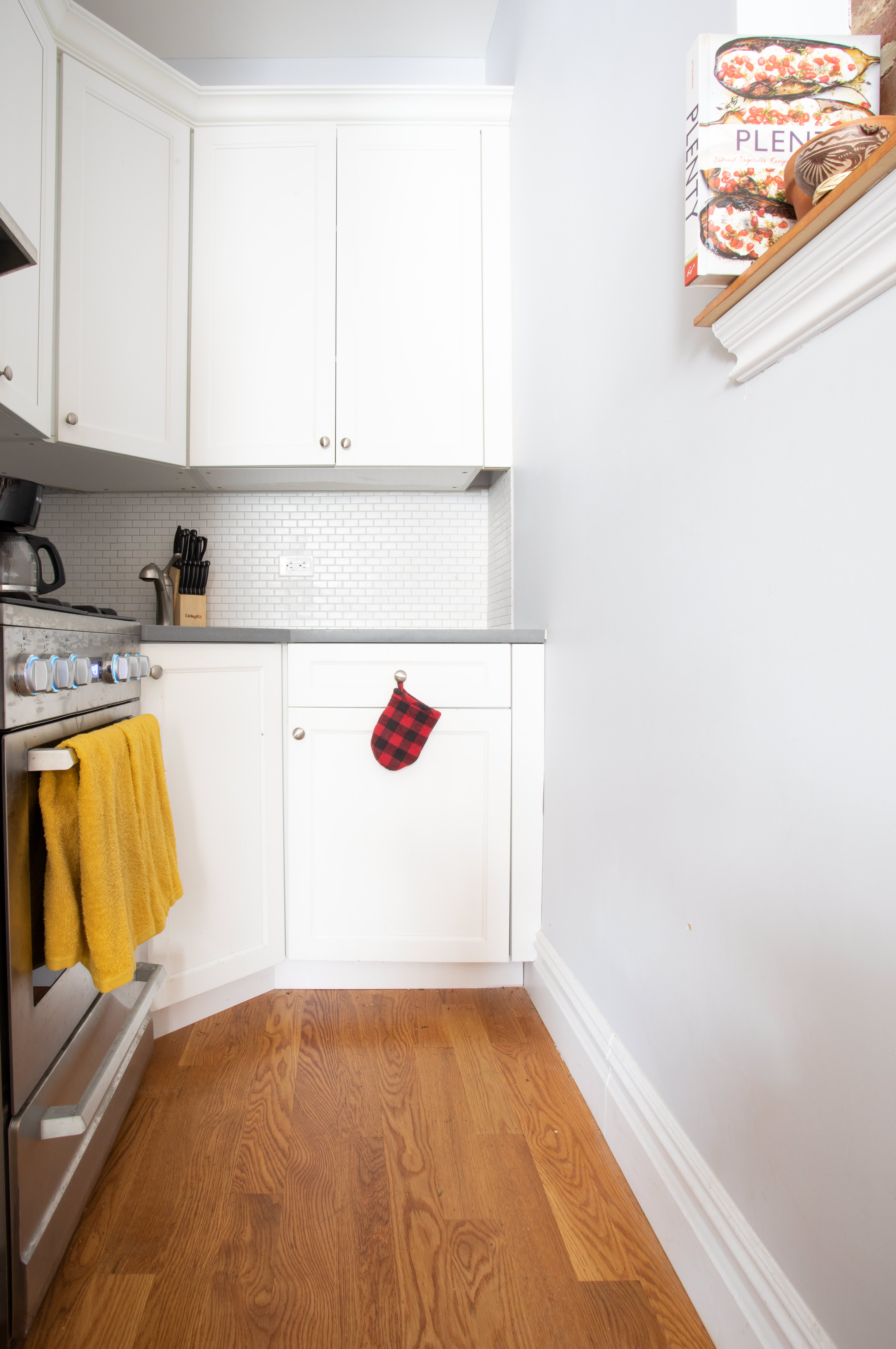 208SquareFoot Brooklyn Small Studio Apartment Tour Apartment Therapy