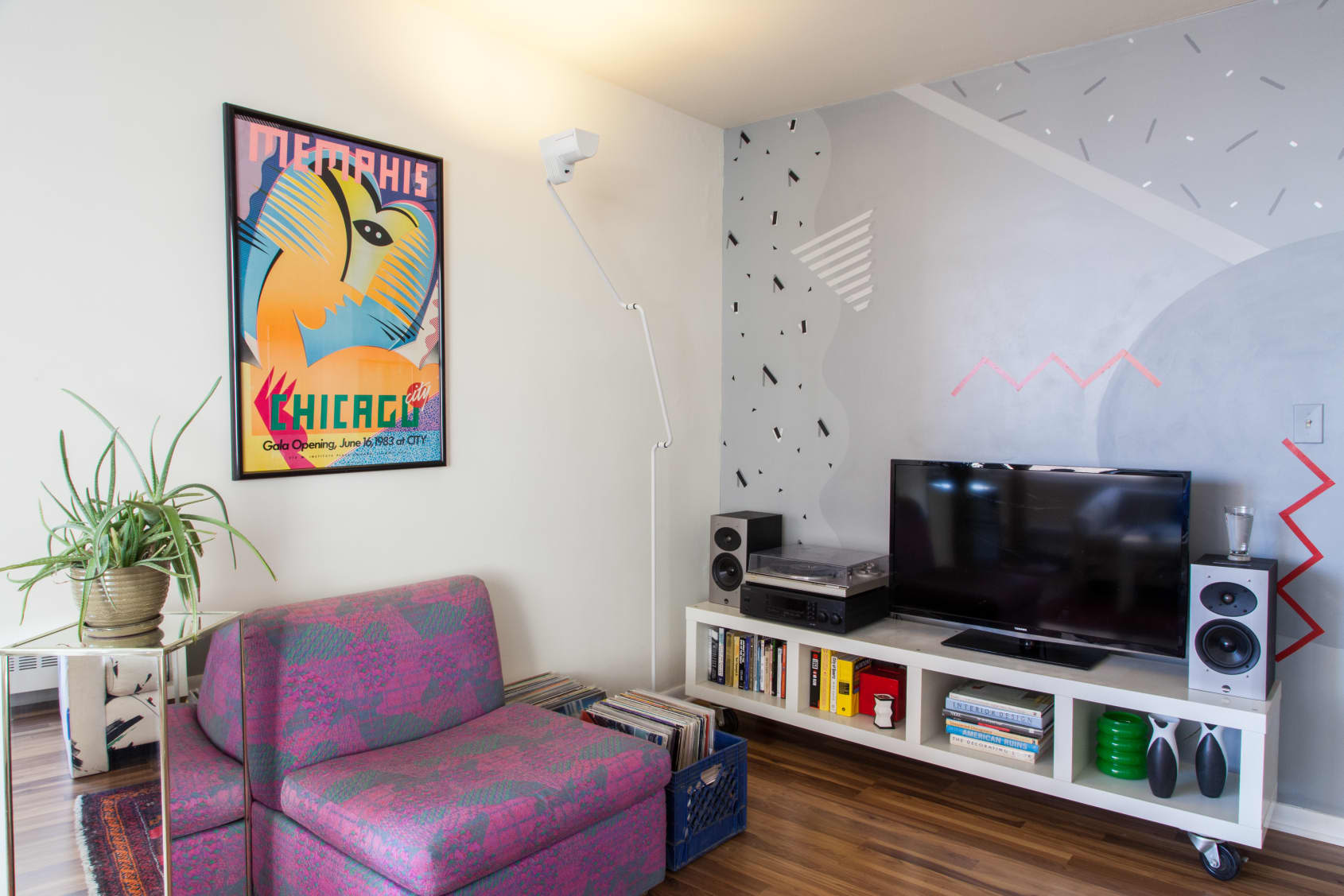 80s Small Apartment Get Together