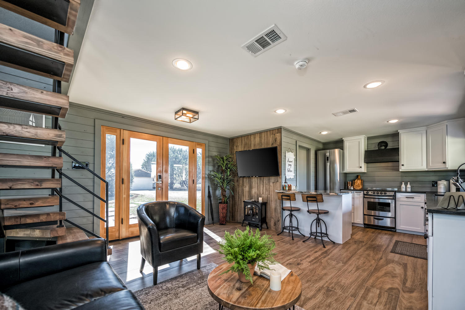 Fixer Upper Waco Cabin Rental Photos Apartment Therapy