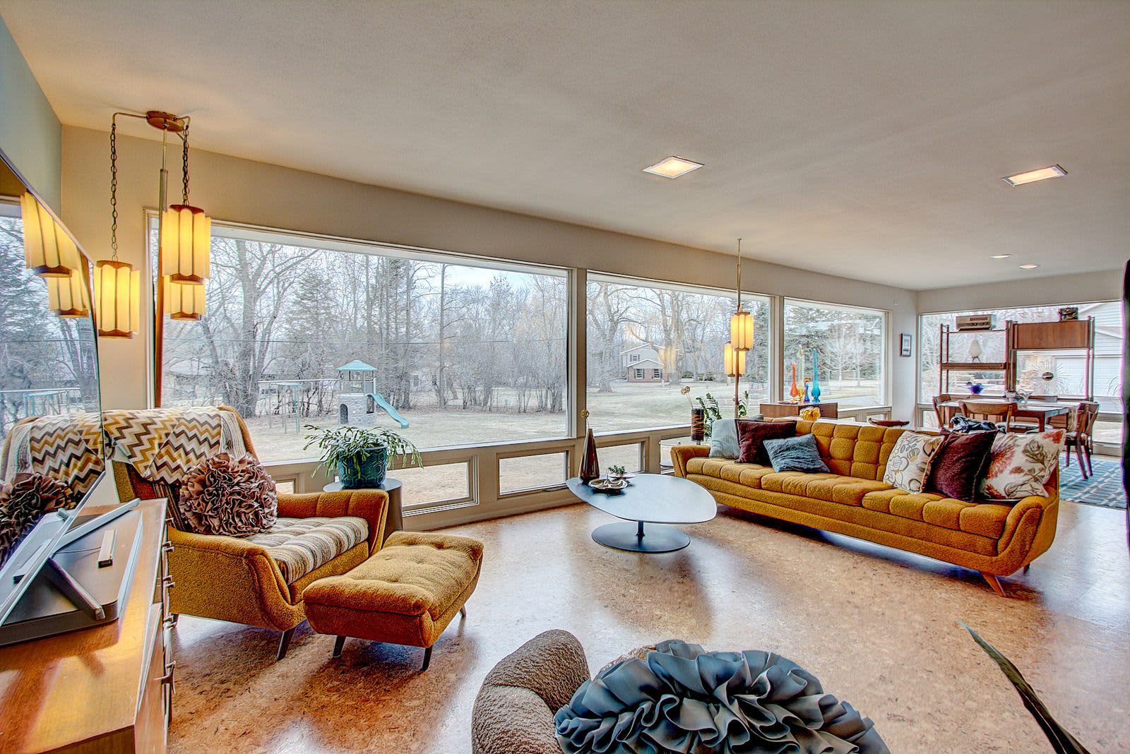 Colorful MidCentury Modern Home in Bayside, Wisconsin Apartment Therapy