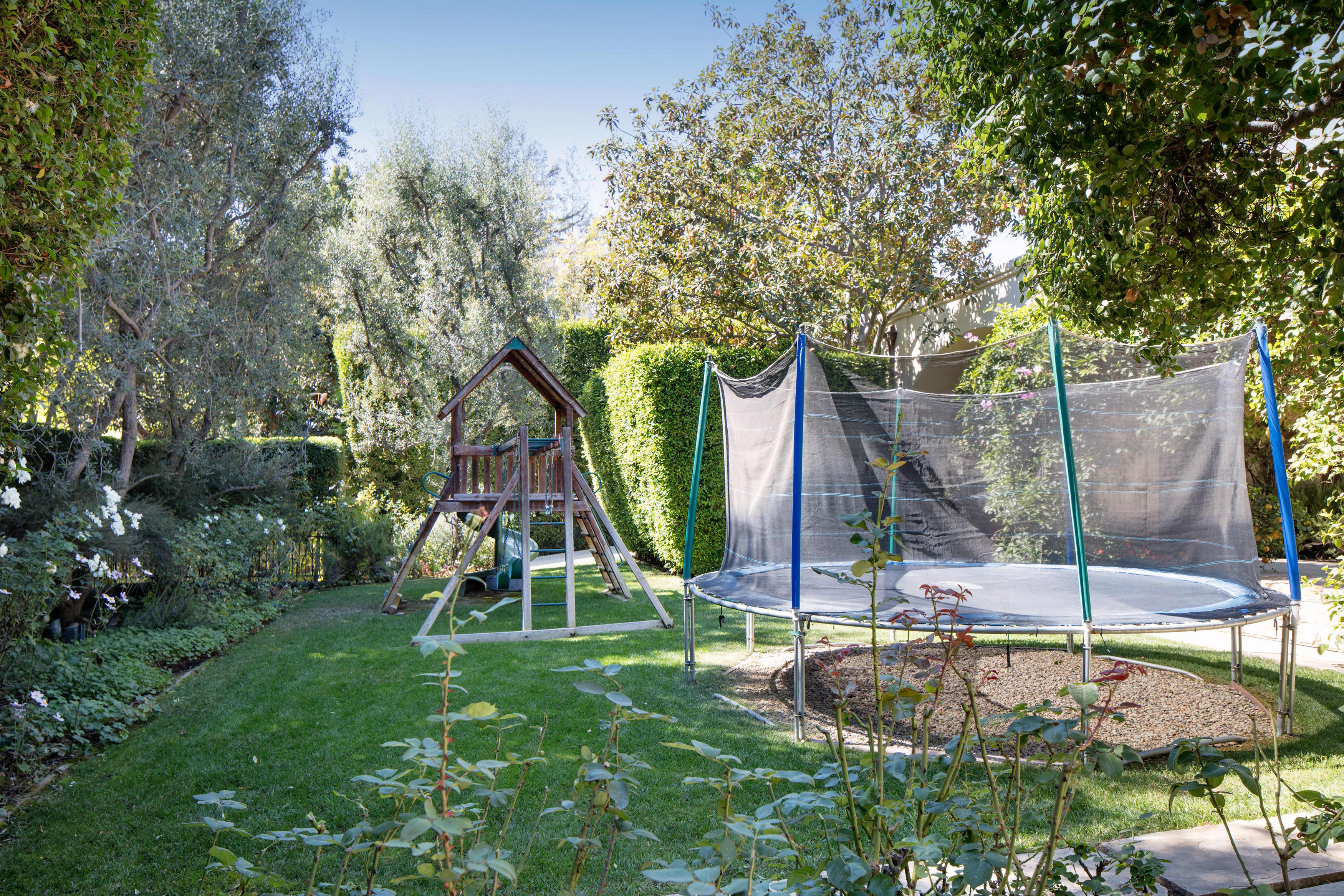 Glenn Frey of The Eagles’ Brentwood Park Mansion Just Hit the Market