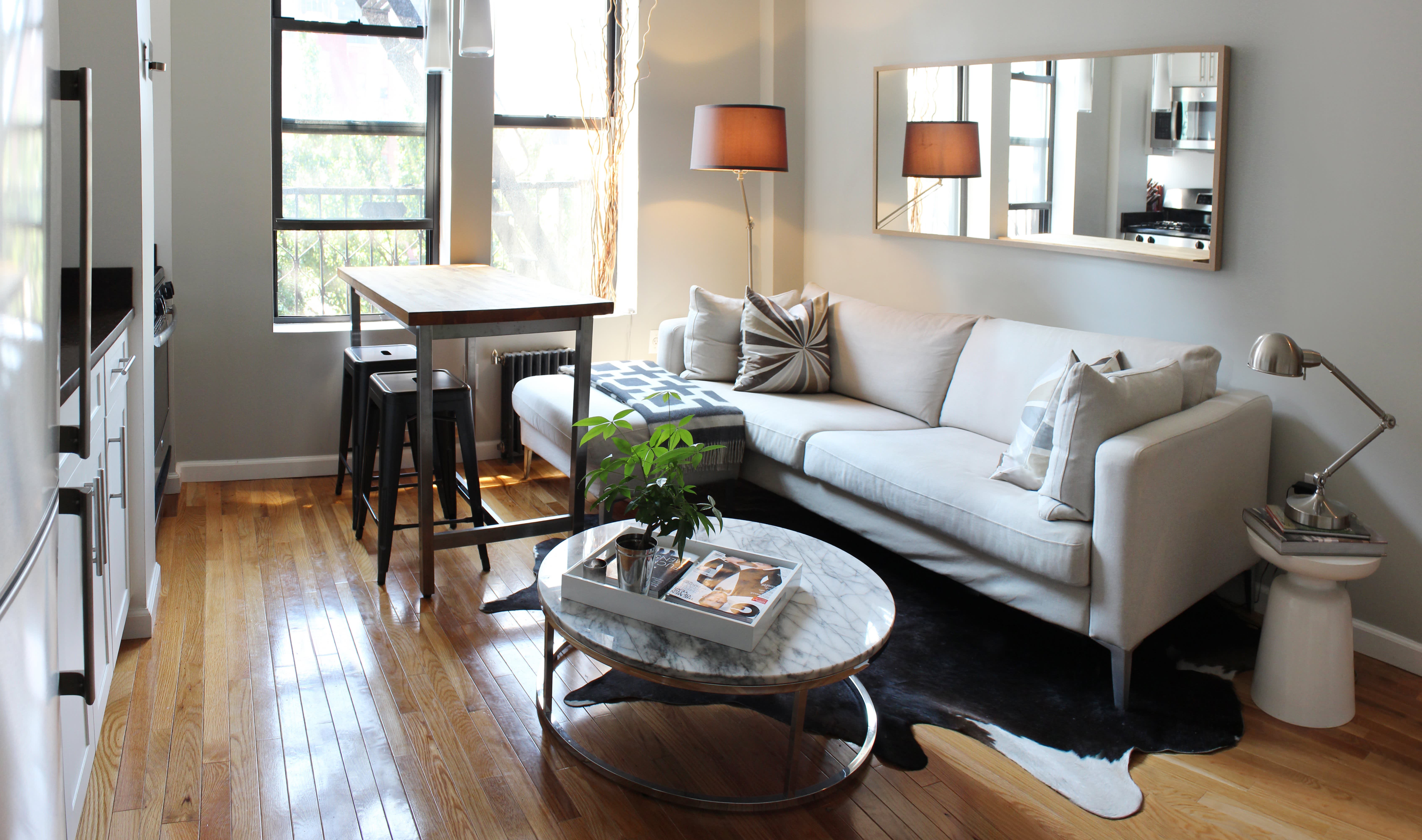 House Tour A Streamlined Apartment in Hell's Kitchen Apartment Therapy