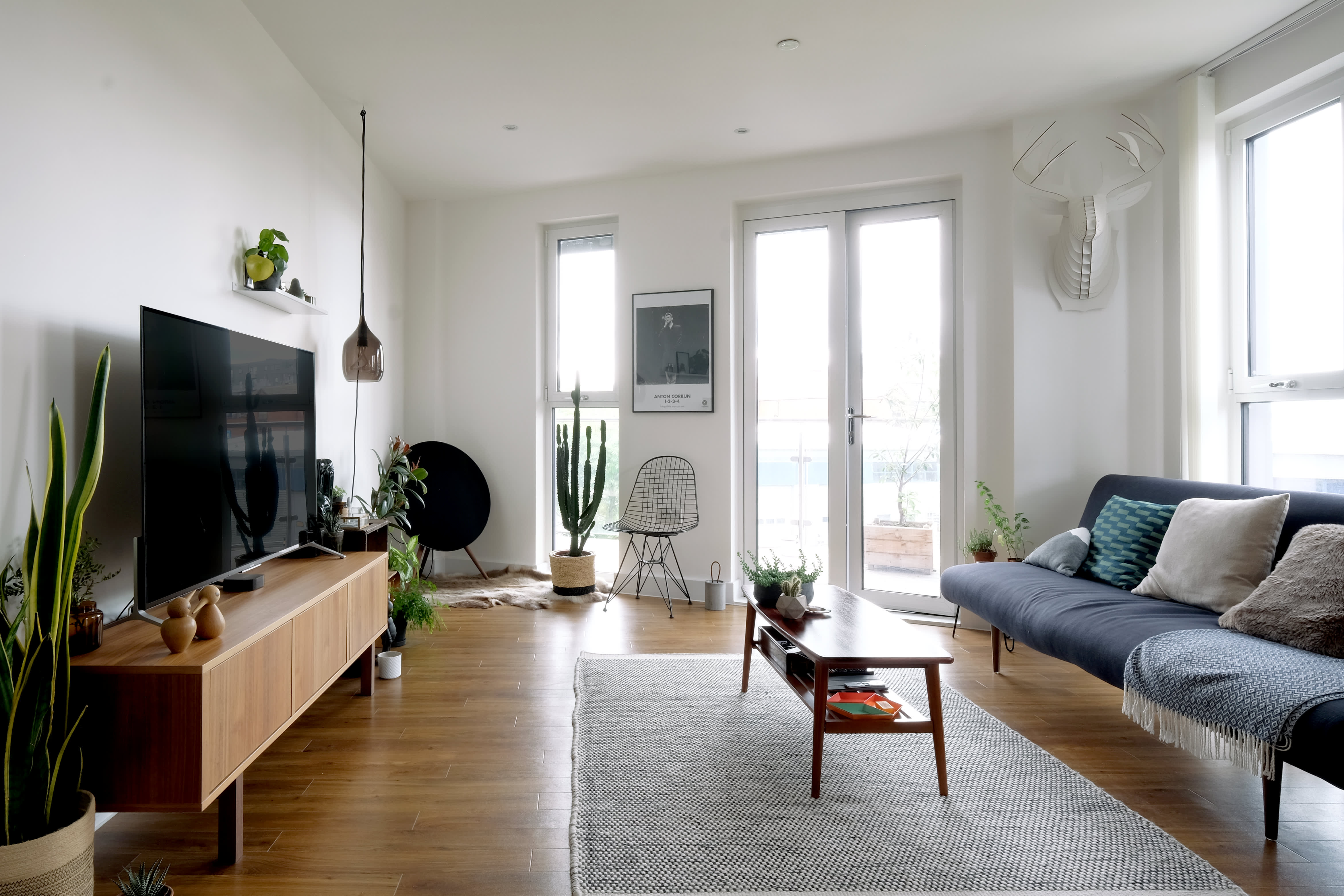 House Tour A Nordic Style London Flat Apartment Therapy