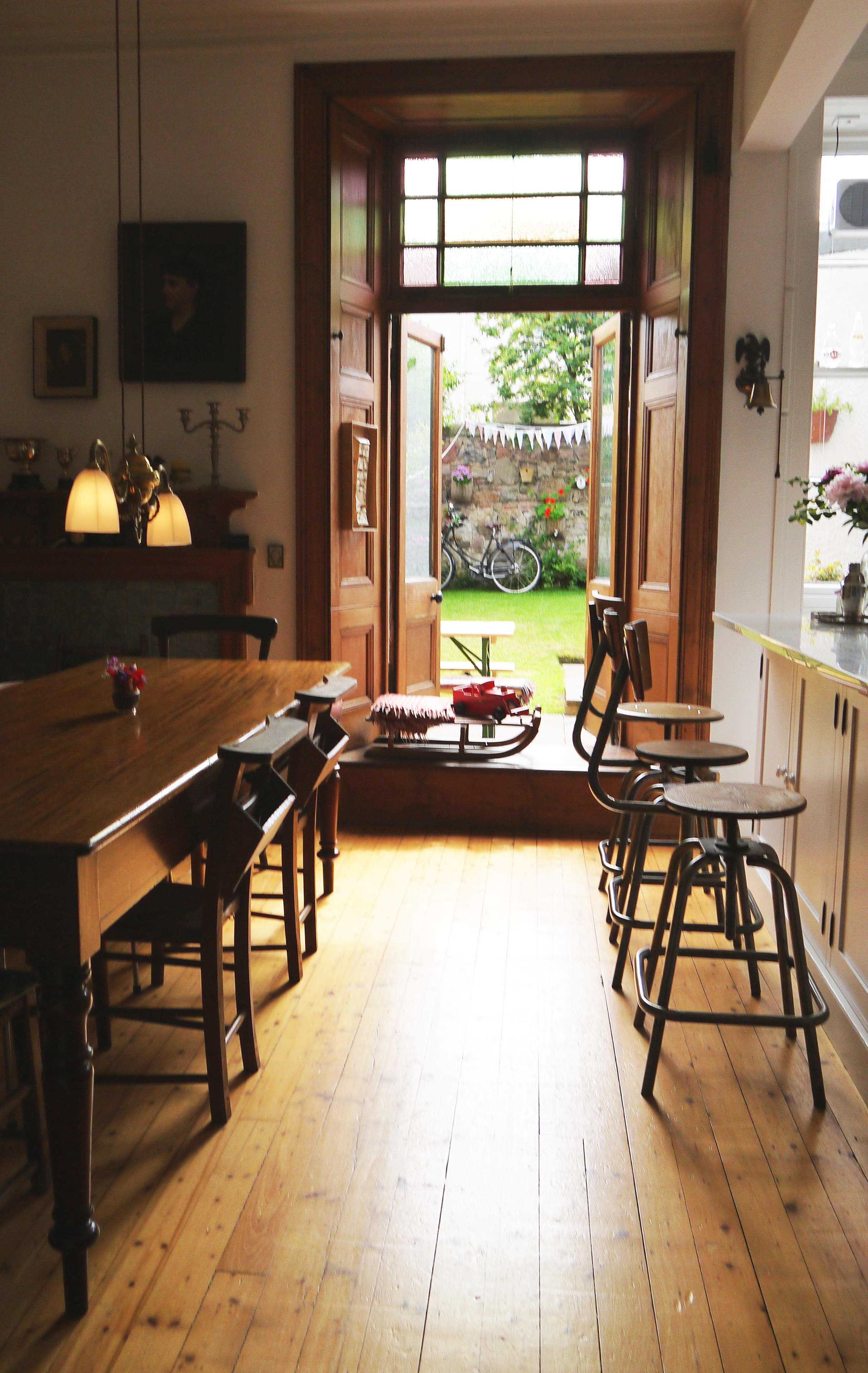 15 Kitchens That Want to Go Back to Their High School’s Science Lab