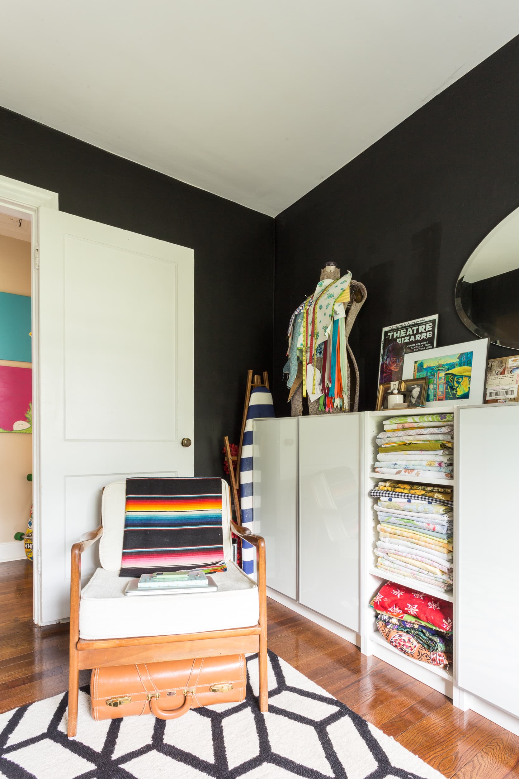 House Tour A Quirky MCM Modern Nashville Home Apartment Therapy