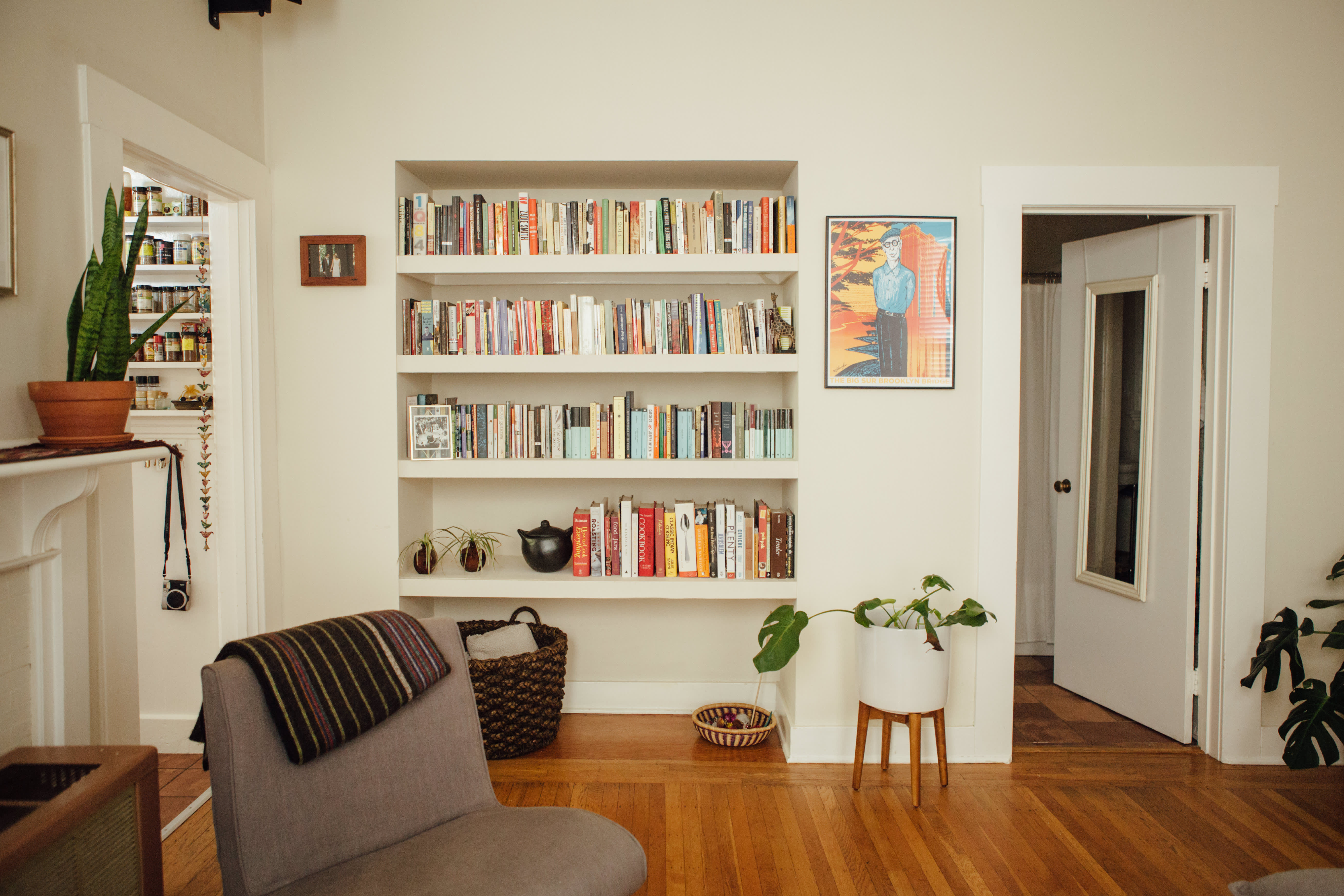 House Tour A Plant Filled San Francisco Apartment Apartment Therapy