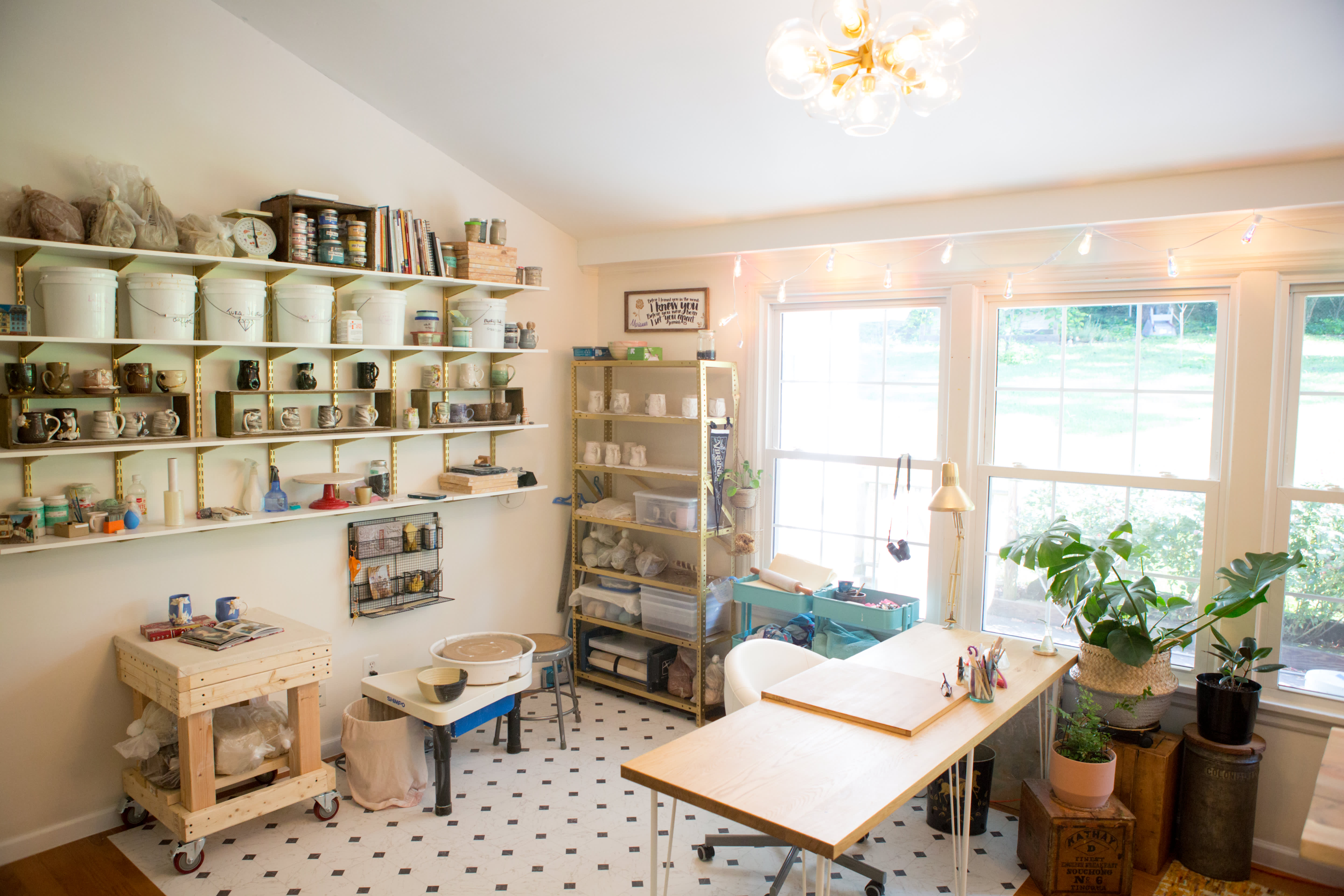 tour-a-ceramicist-s-home-and-studio-apartment-therapy