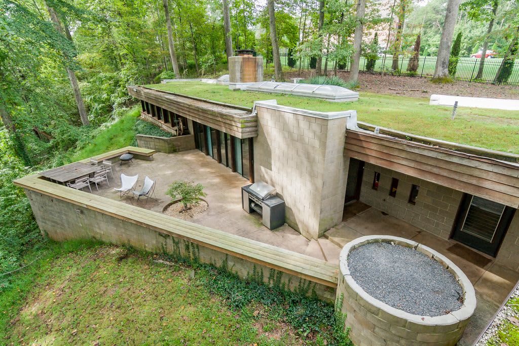 Await The Apocalypse In This Surprisingly Stylish Virginia Bunker Apartment Therapy