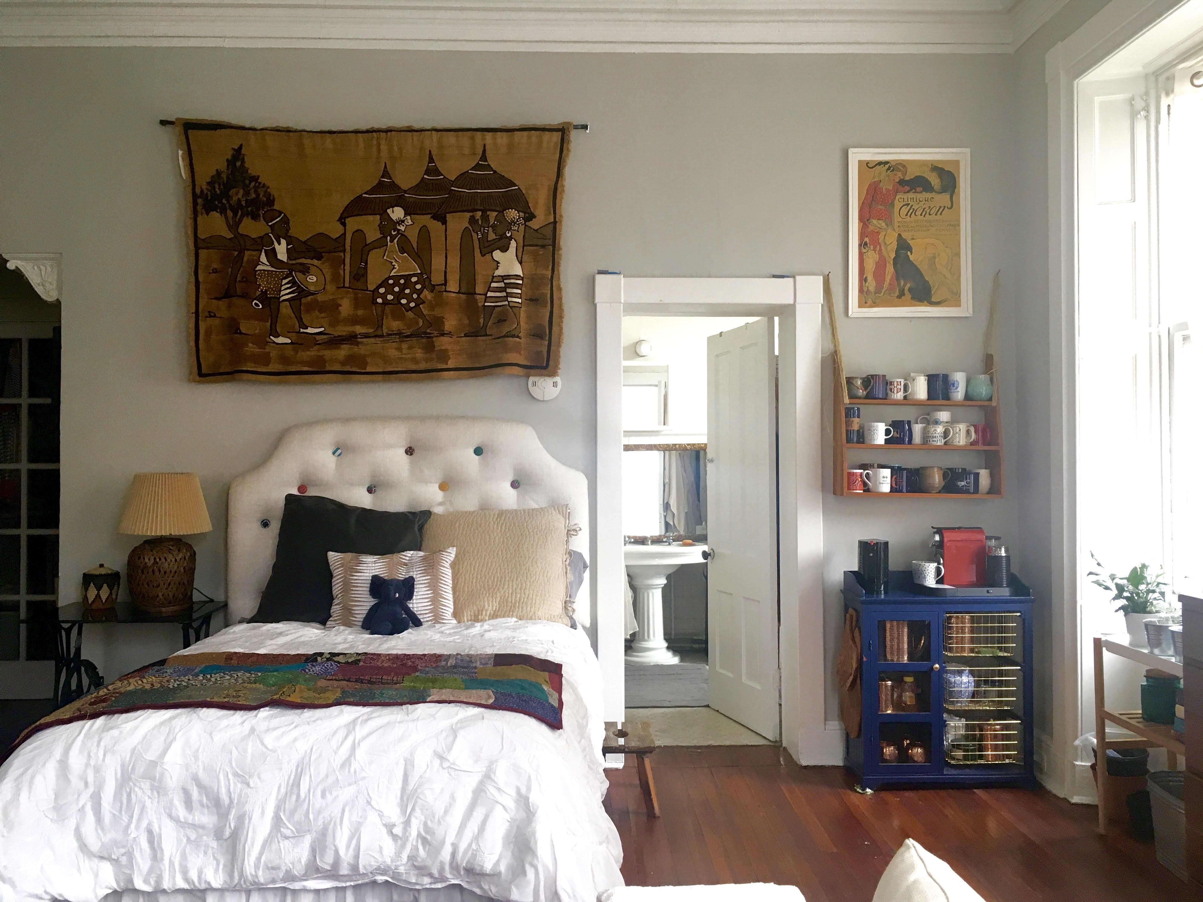 Making it Work Four “Rooms” Within a 250SquareFoot Studio