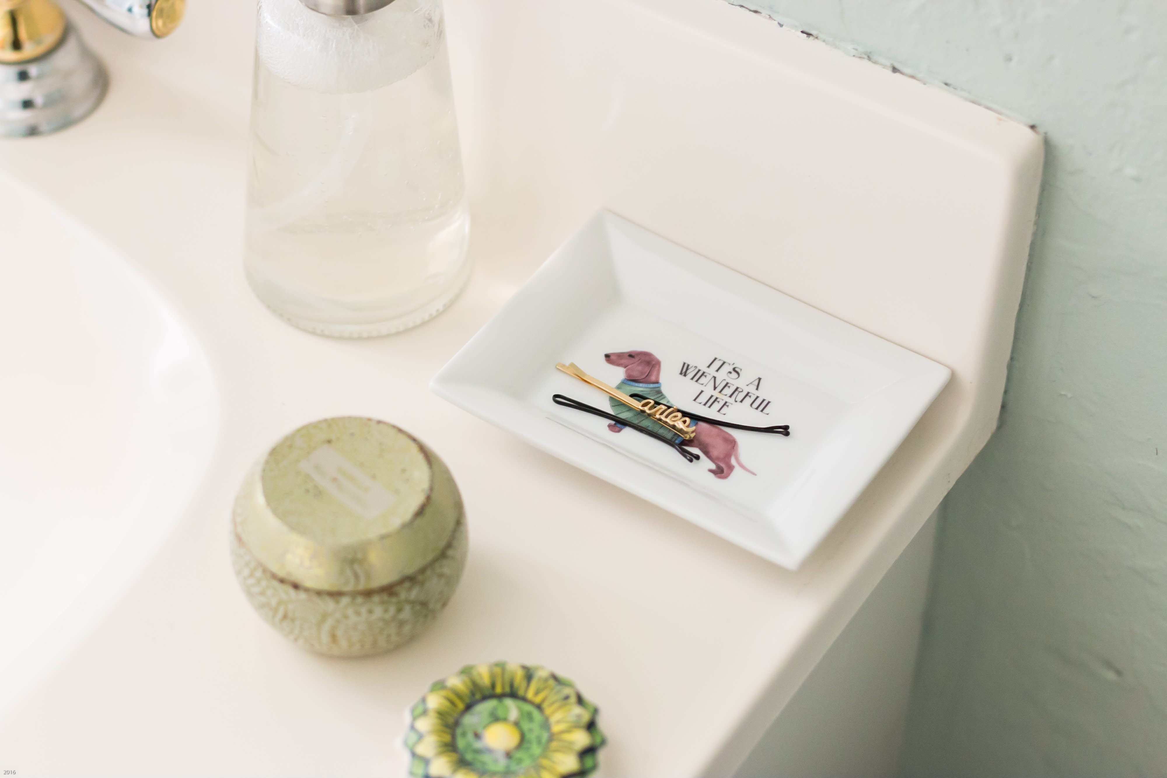 House Tour Cute & Cozy Cole Valley Rental Apartment Therapy