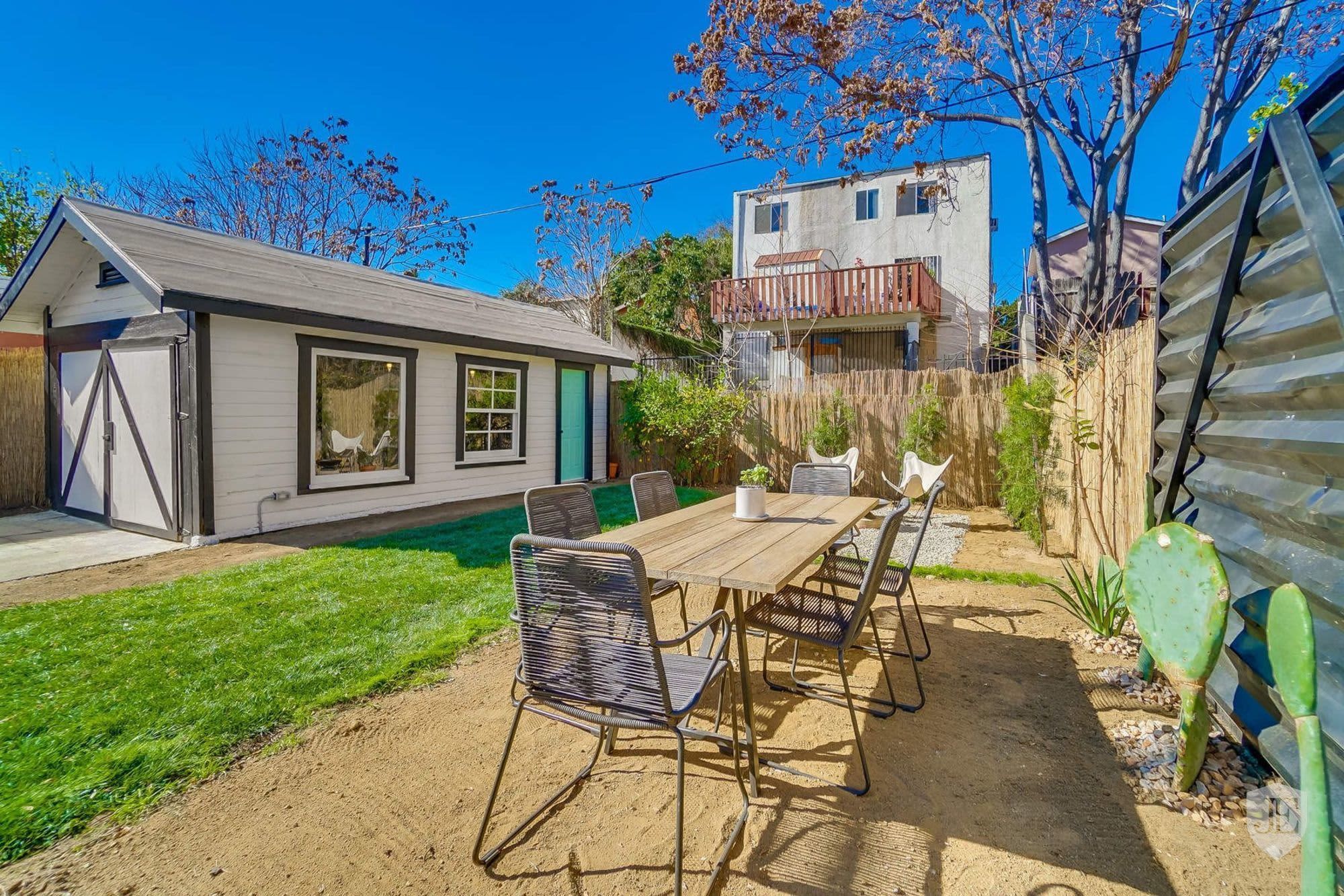 Los Angeles Restored Bungalow Real Estate Listing | Apartment Therapy