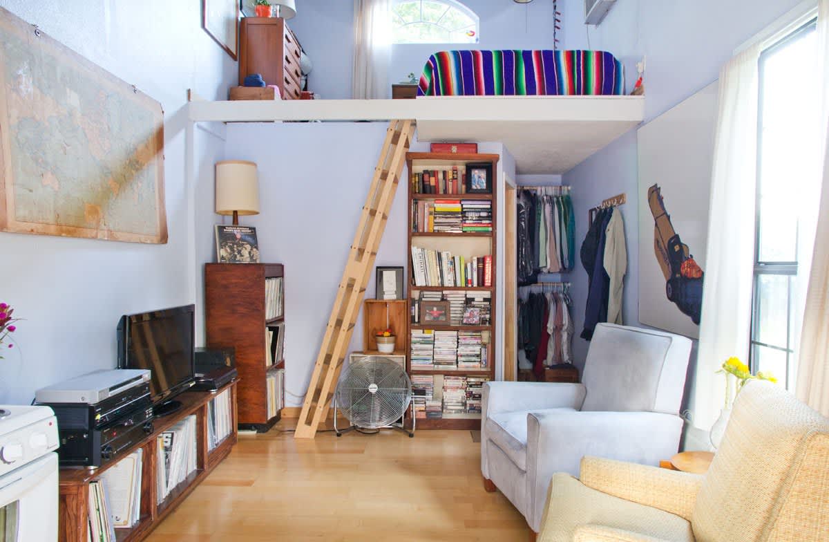 House Tour A Tiny 250 Square Foot Austin Studio Apartment Therapy