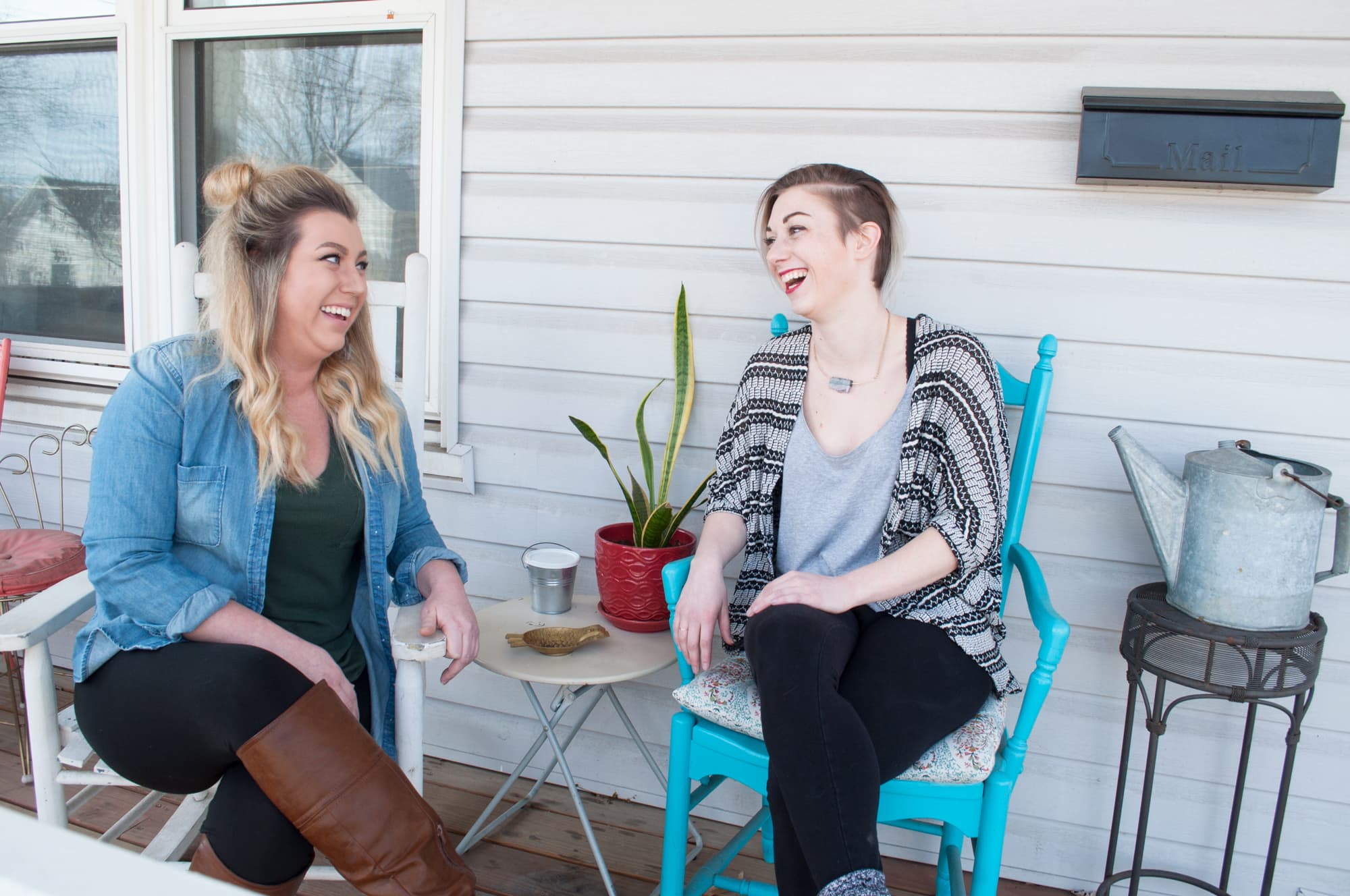 House Tour: Colorful Vintage Finds in a St. Louis Home | Apartment Therapy