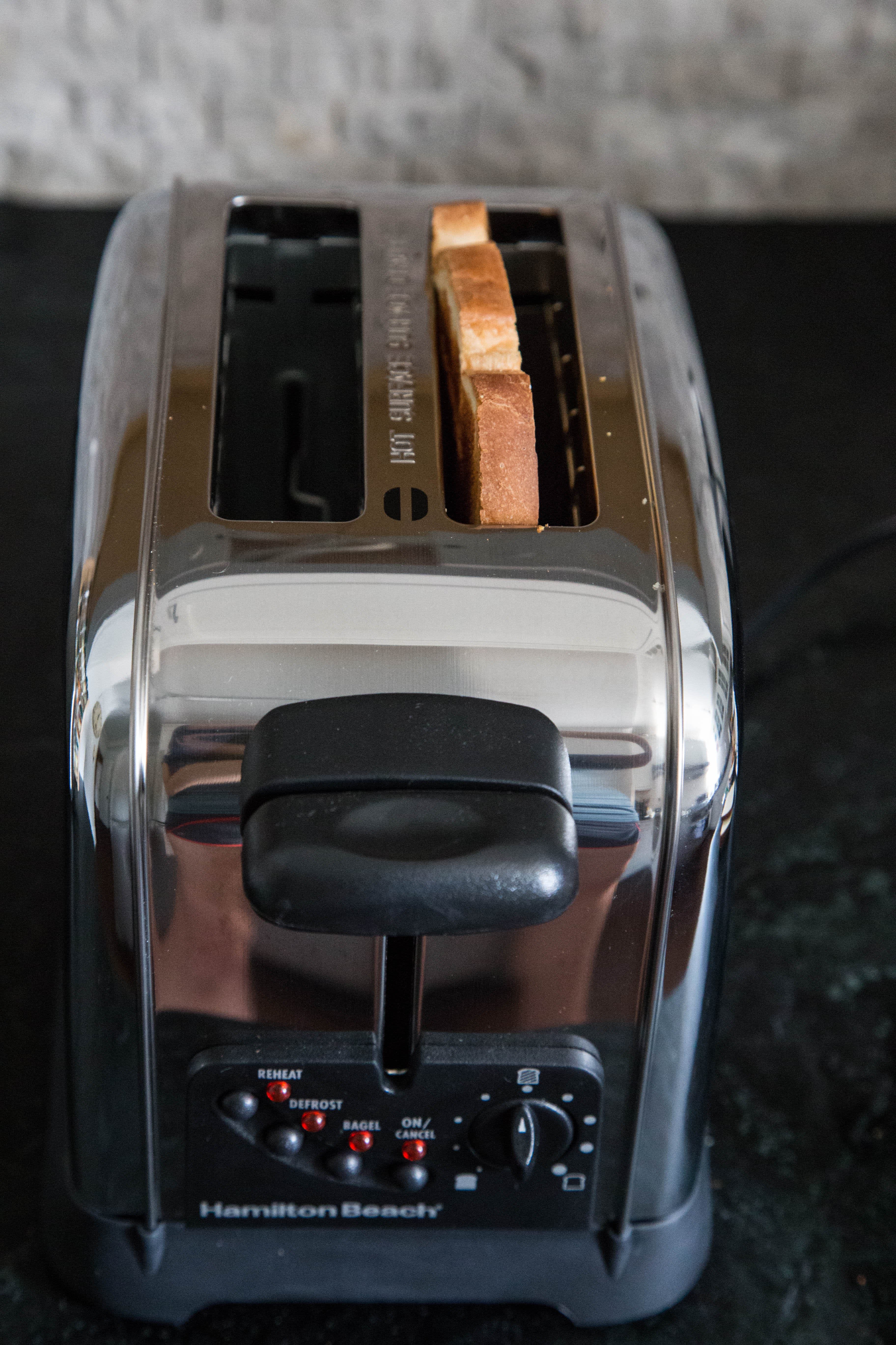 This Hamilton Beach Toaster Is All About LowandSlow Toasting Kitchn