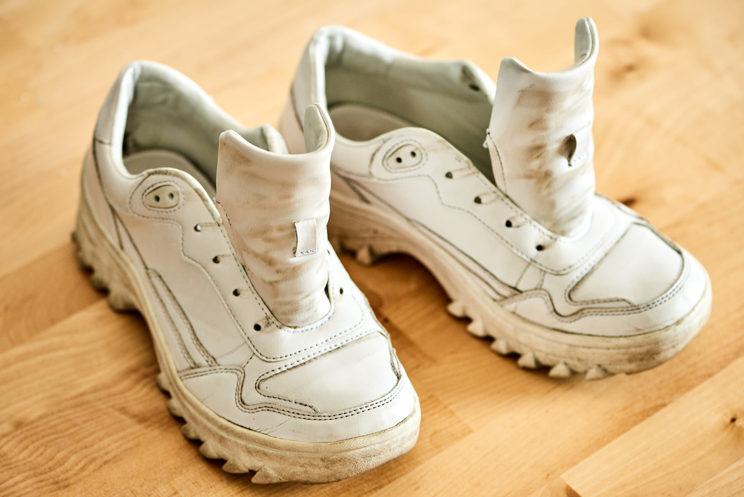 how-to-clean-white-shoes-apartment-therapy