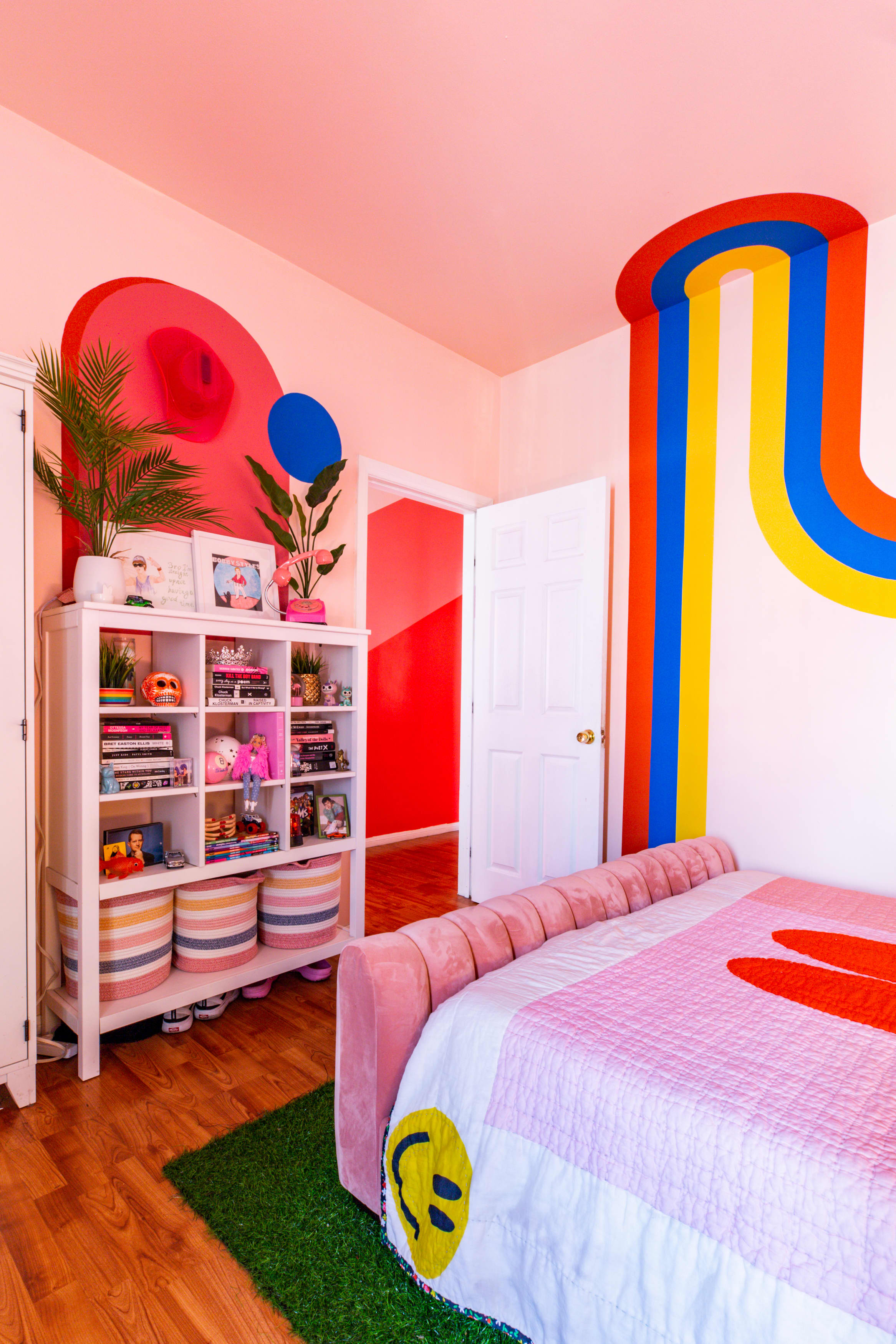 Colorful Bold Los Angeles Rental Apartment Tour Photos | Apartment Therapy