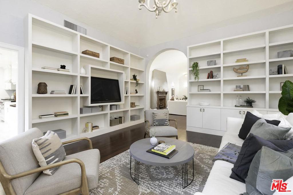Anna Camp Skylar Astin Los Angeles Home Photos | Apartment Therapy