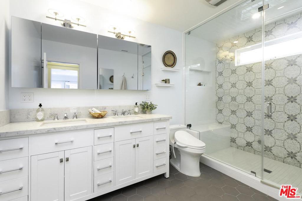 Anna Camp Skylar Astin Los Angeles Home Photos | Apartment Therapy