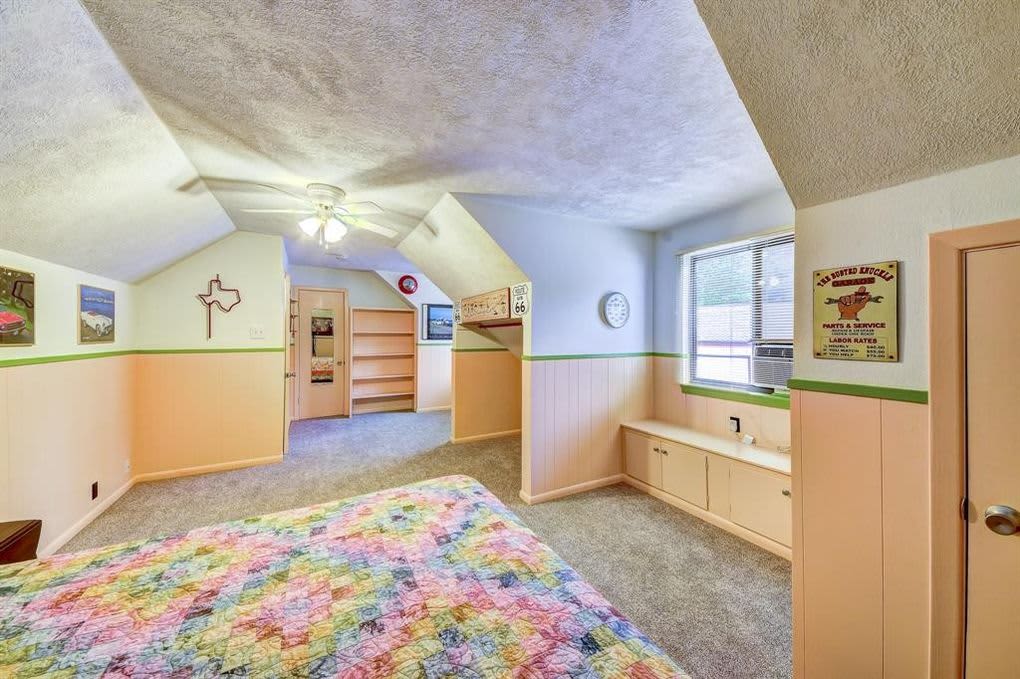 Neil Armstrong’s Former Home in Texas Is Full of MidCentury Charm