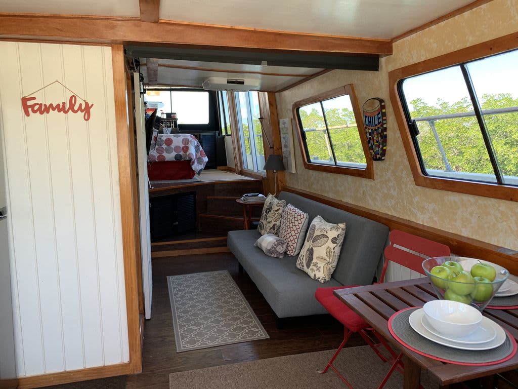 5 Cute Houseboat Rentals, Staring at 99/Night Apartment Therapy