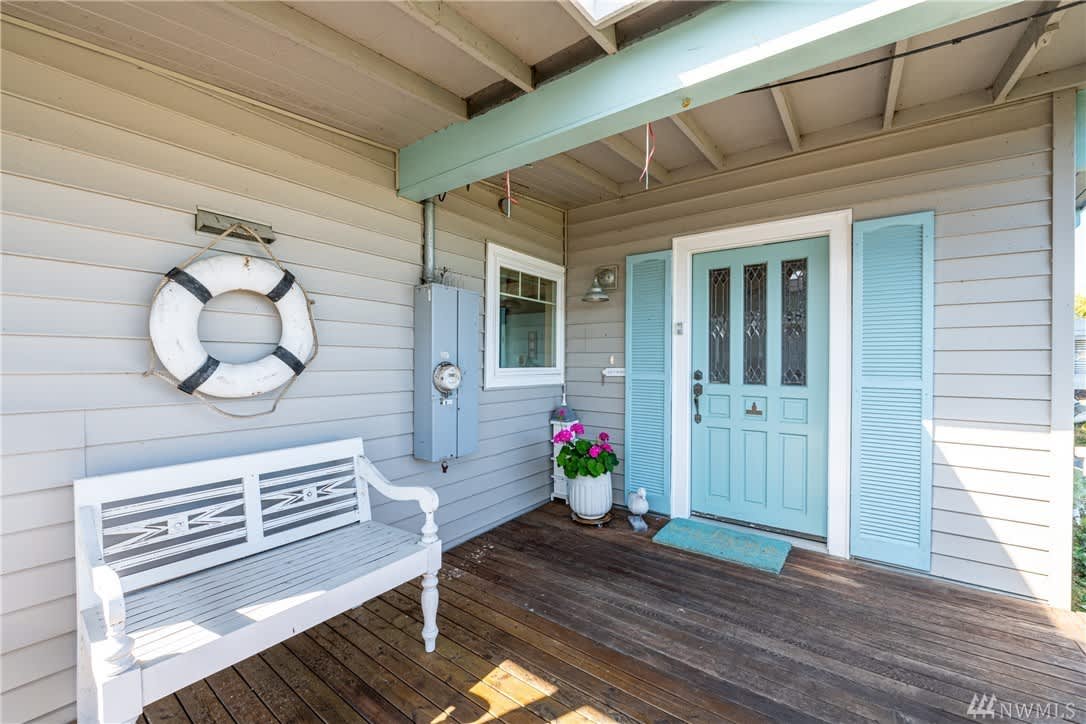 Beach Houses for Sale — 2647 West Beach Rd, Oak Harbor, WA Apartment