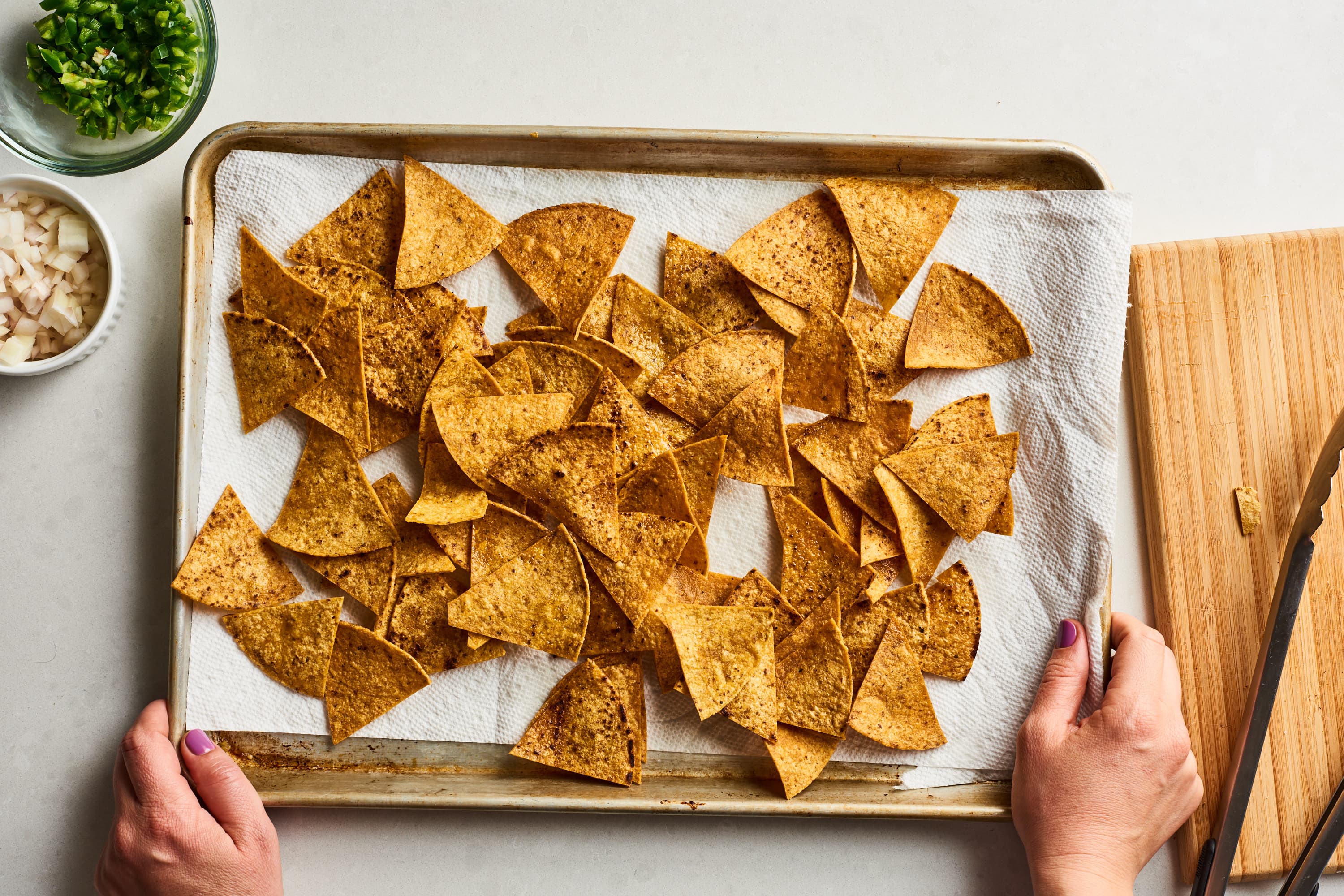 How to make chilaquiles with tortilla chips