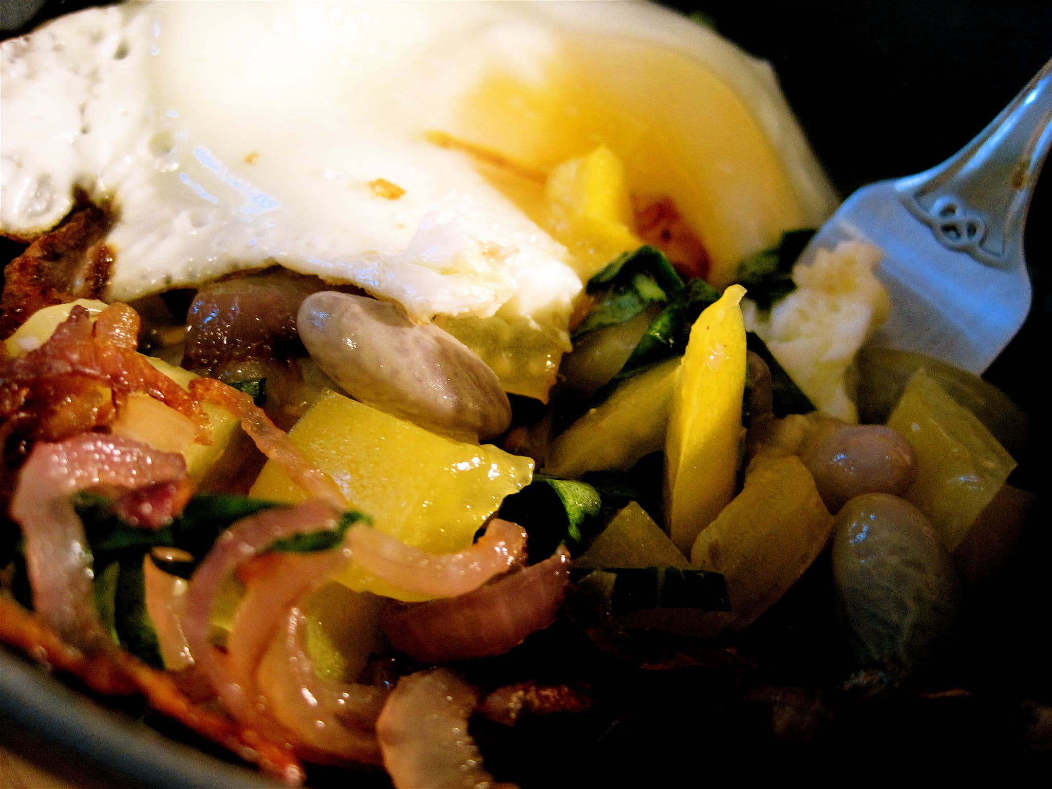 Jill's Cranberry Beans with Onions, Tomatoes and Fried Egg ...