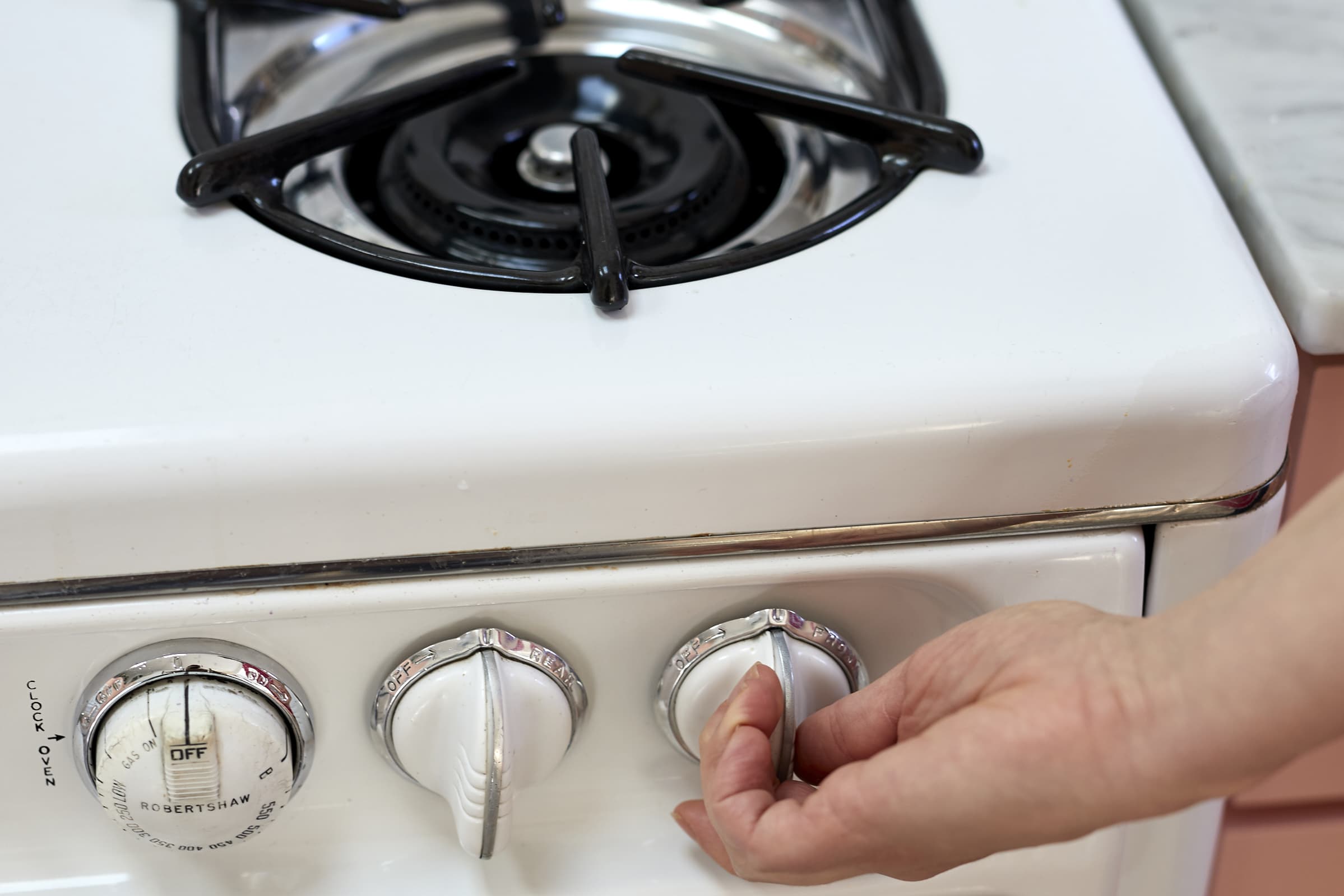 How To Light A Stovetop And Oven Pilot Light Kitchn