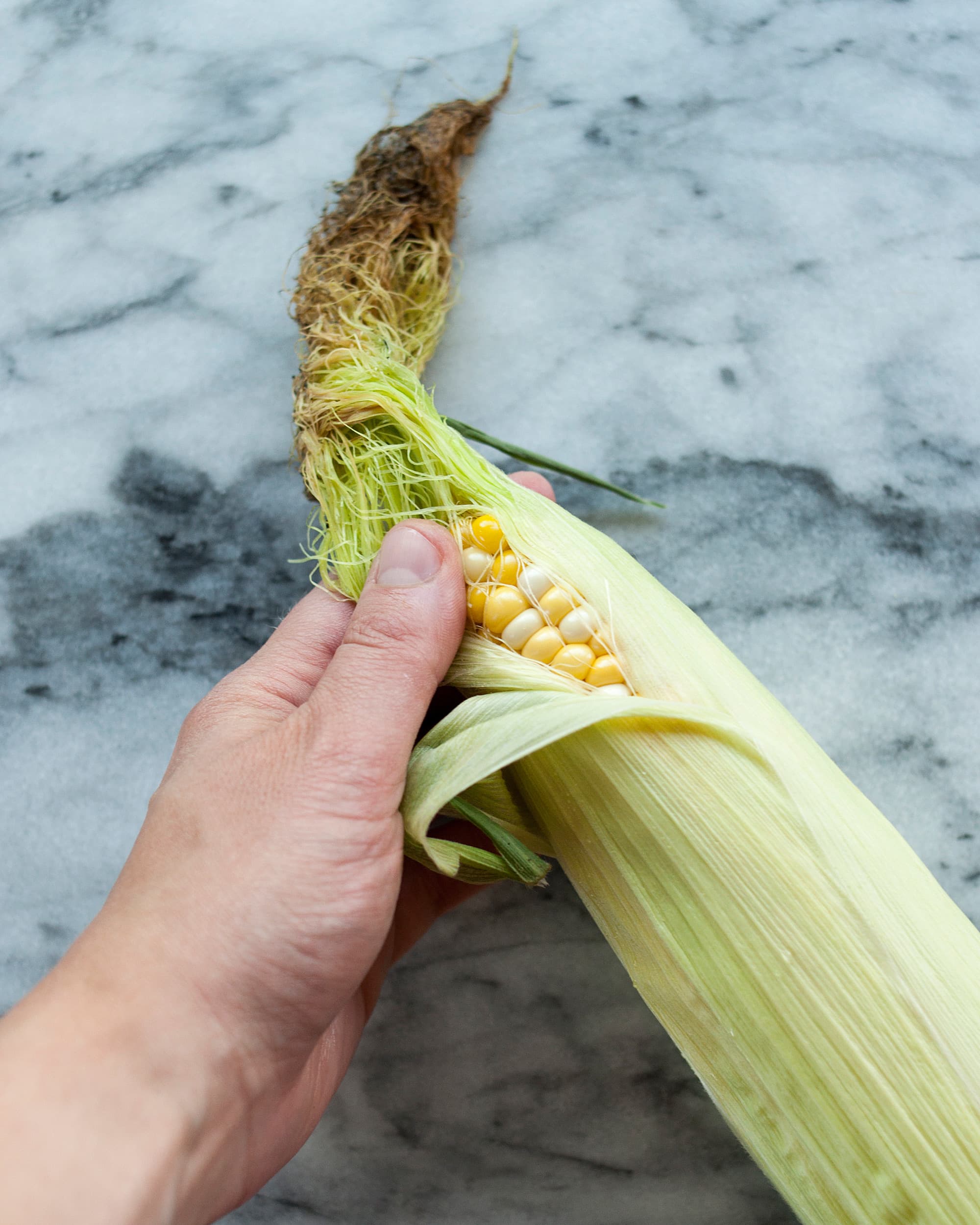 How To Shuck Corn Quickly Cleanly Kitchn